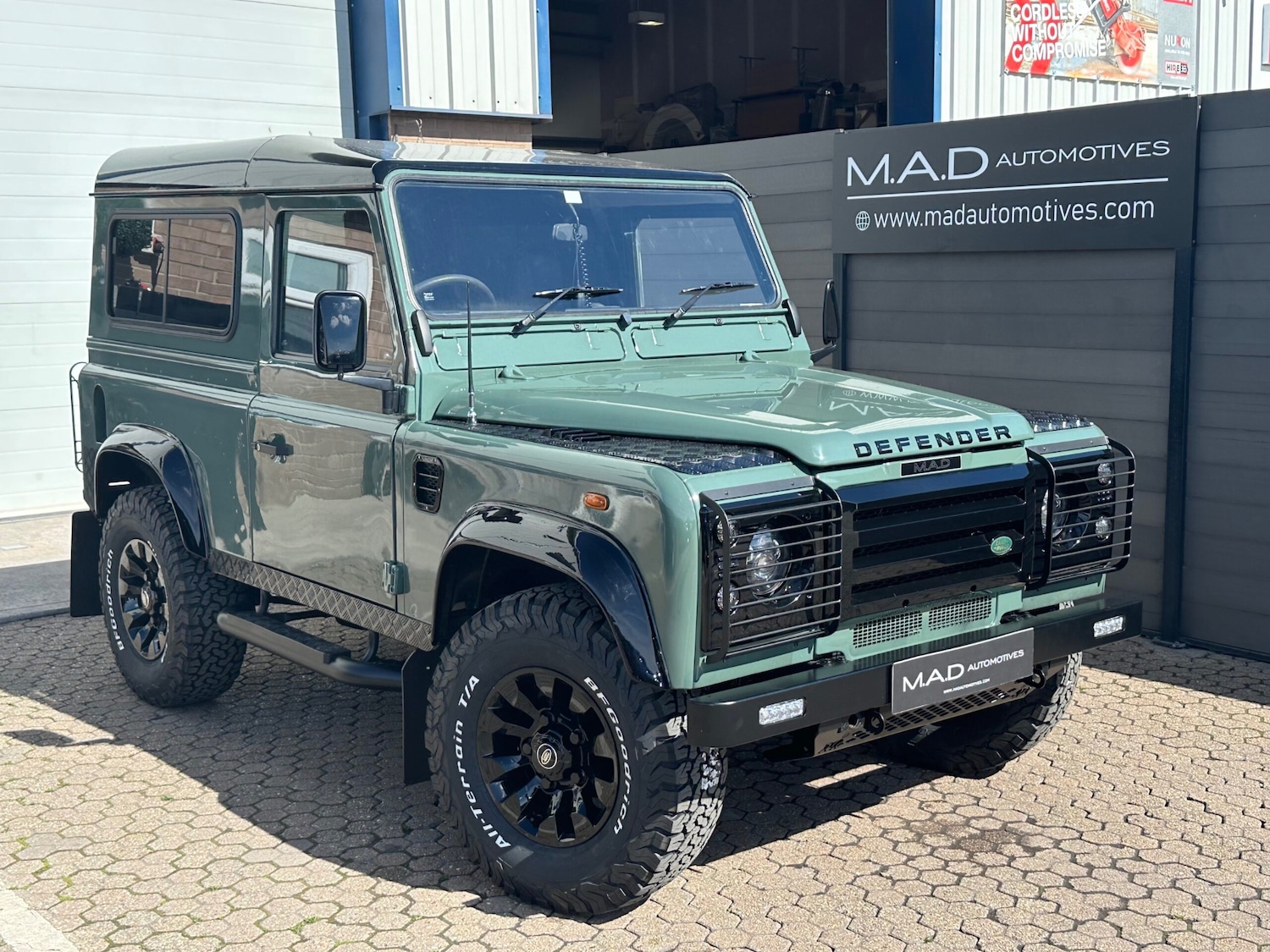 Used Land Rover Defender 2003 for sale - 77103523: Photo 1