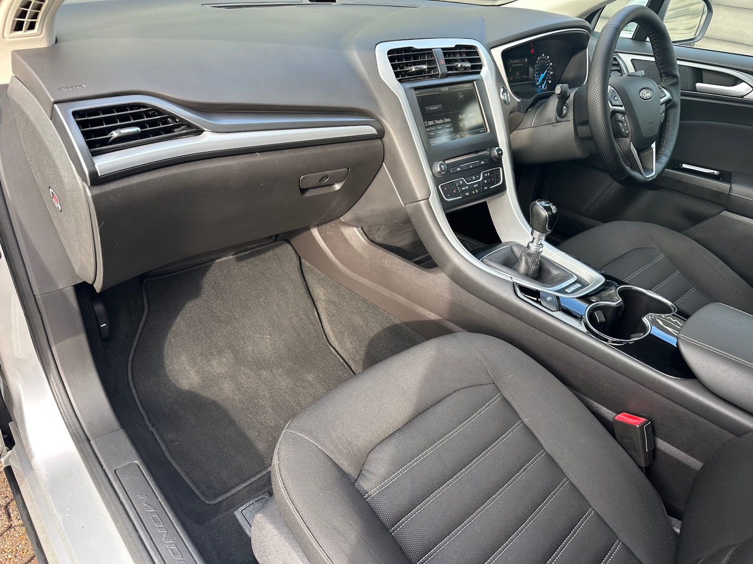 Used Ford Mondeo 2015 for sale - 77406604: Photo 11