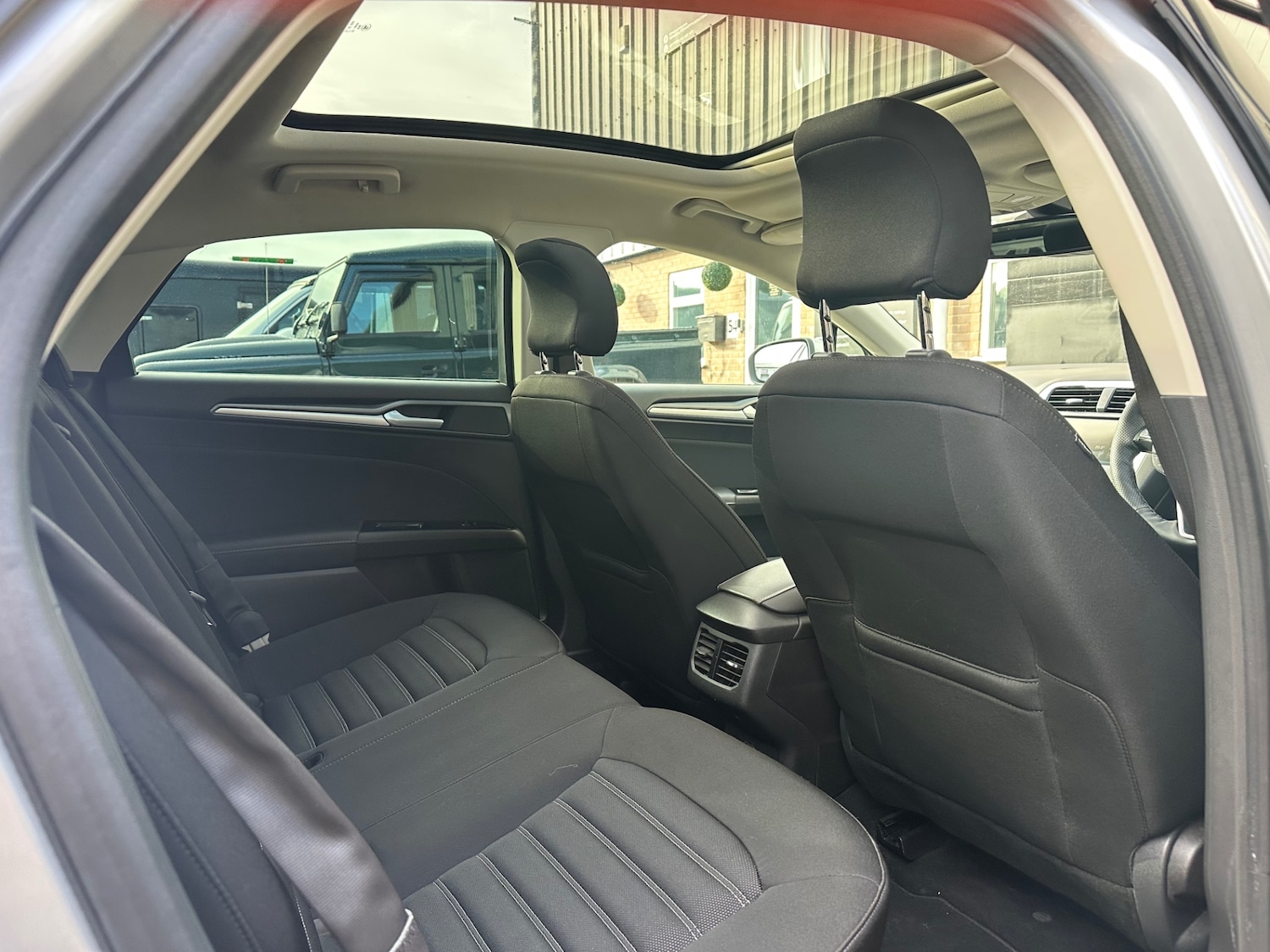 Used Ford Mondeo 2015 for sale - 77406604: Photo 14