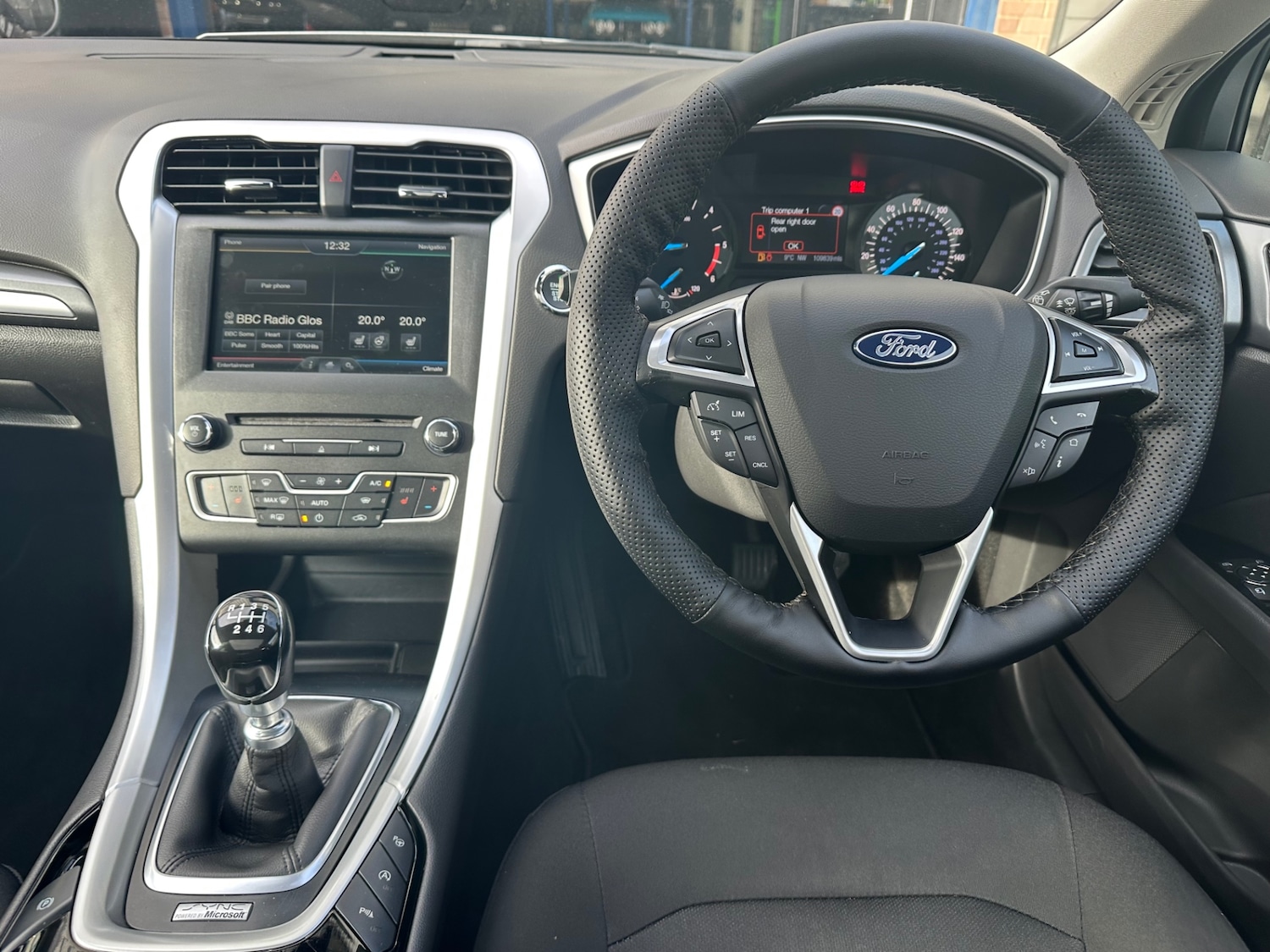 Used Ford Mondeo 2015 for sale - 77406604: Photo 17