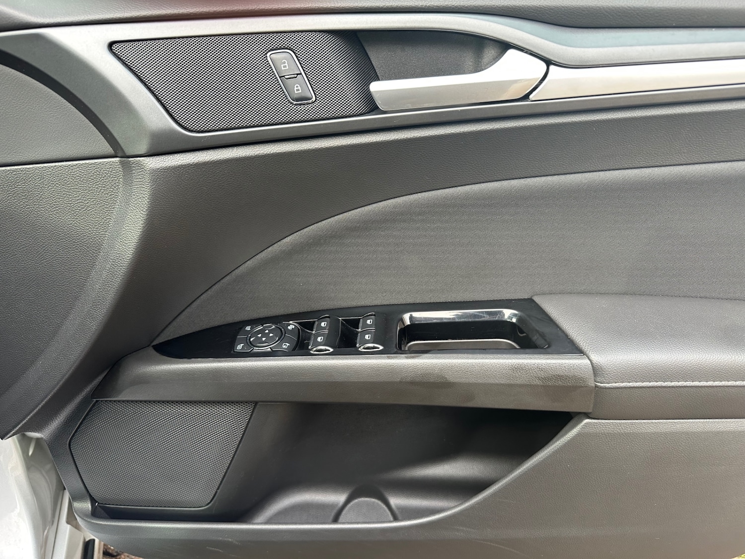 Used Ford Mondeo 2015 for sale - 77406604: Photo 19