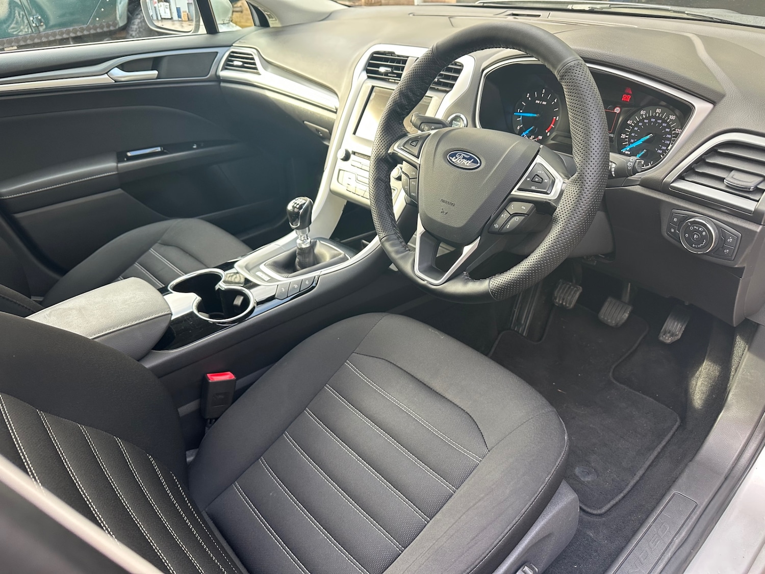 Used Ford Mondeo 2015 for sale - 77406604: Photo 9