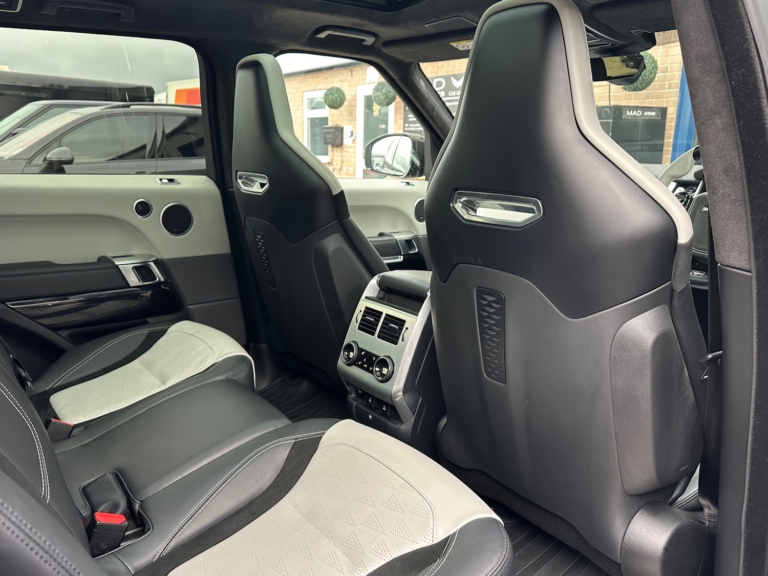 Used Land Rover Range Rover Sport 2018 for sale - 76490890: Photo 15