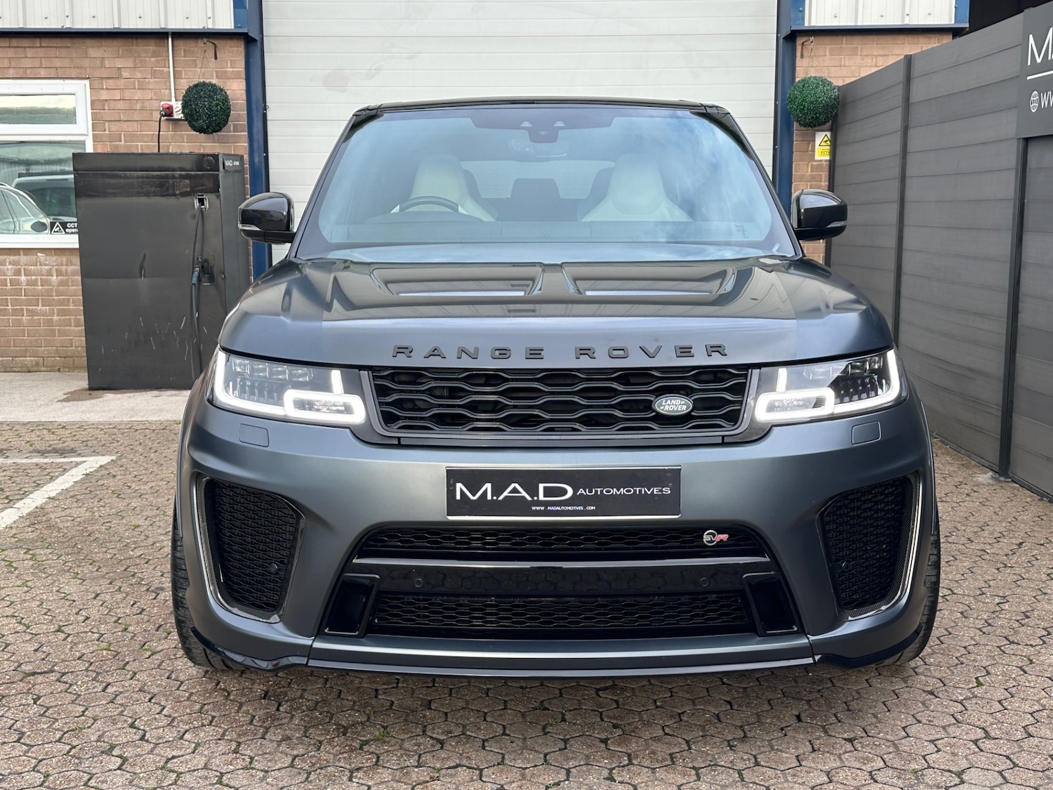 Used Land Rover Range Rover Sport 2018 for sale - 76490890: Photo 2