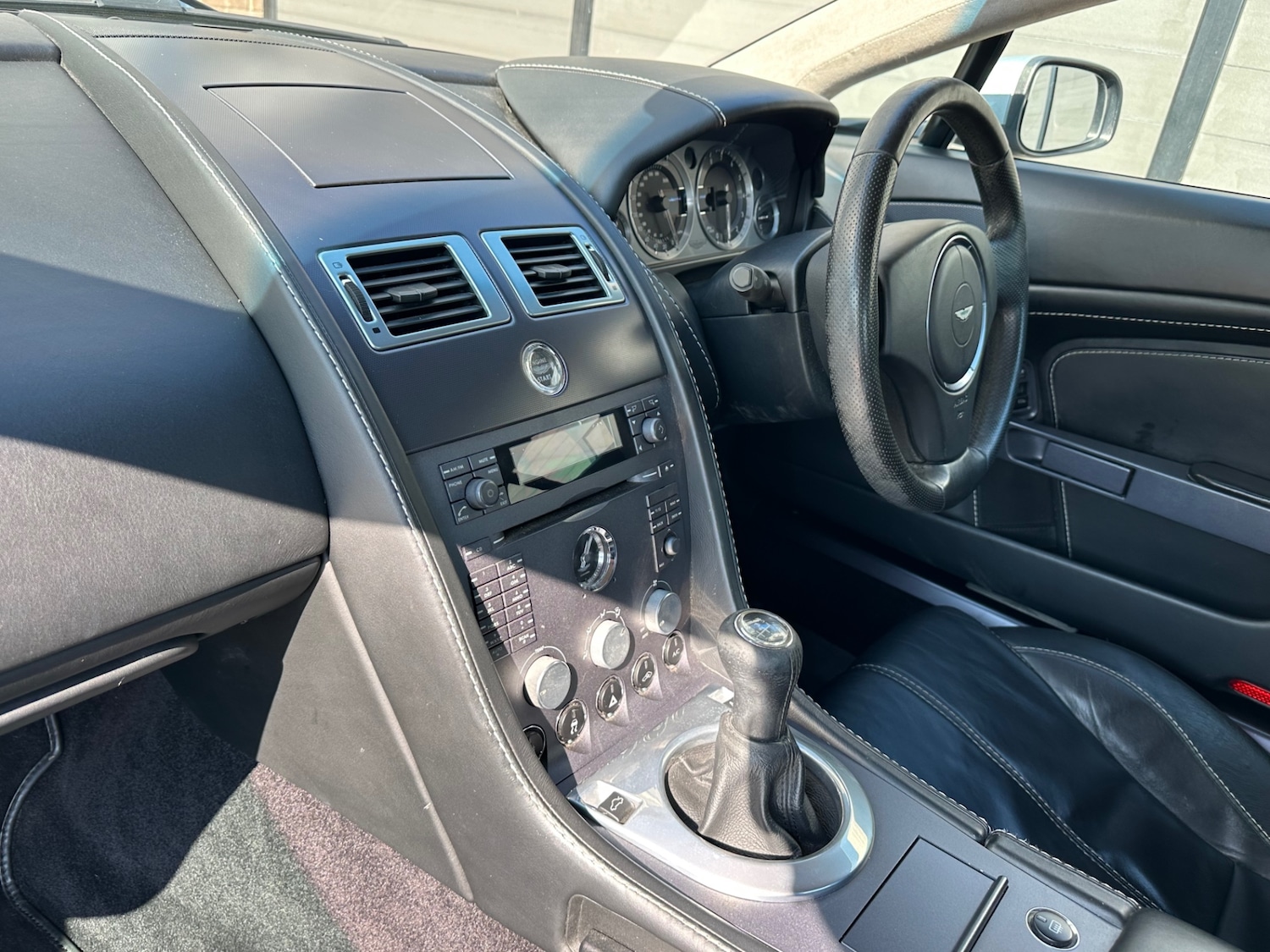 Used Aston Martin Vantage 2006 for sale - 77948650: Photo 17