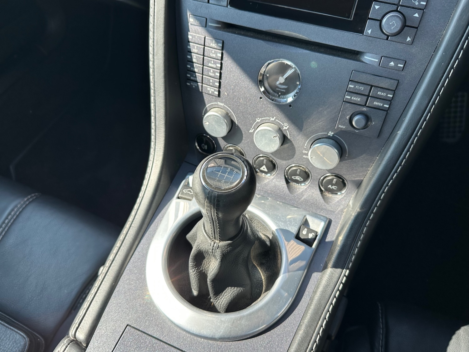 Used Aston Martin Vantage 2006 for sale - 77948650: Photo 19