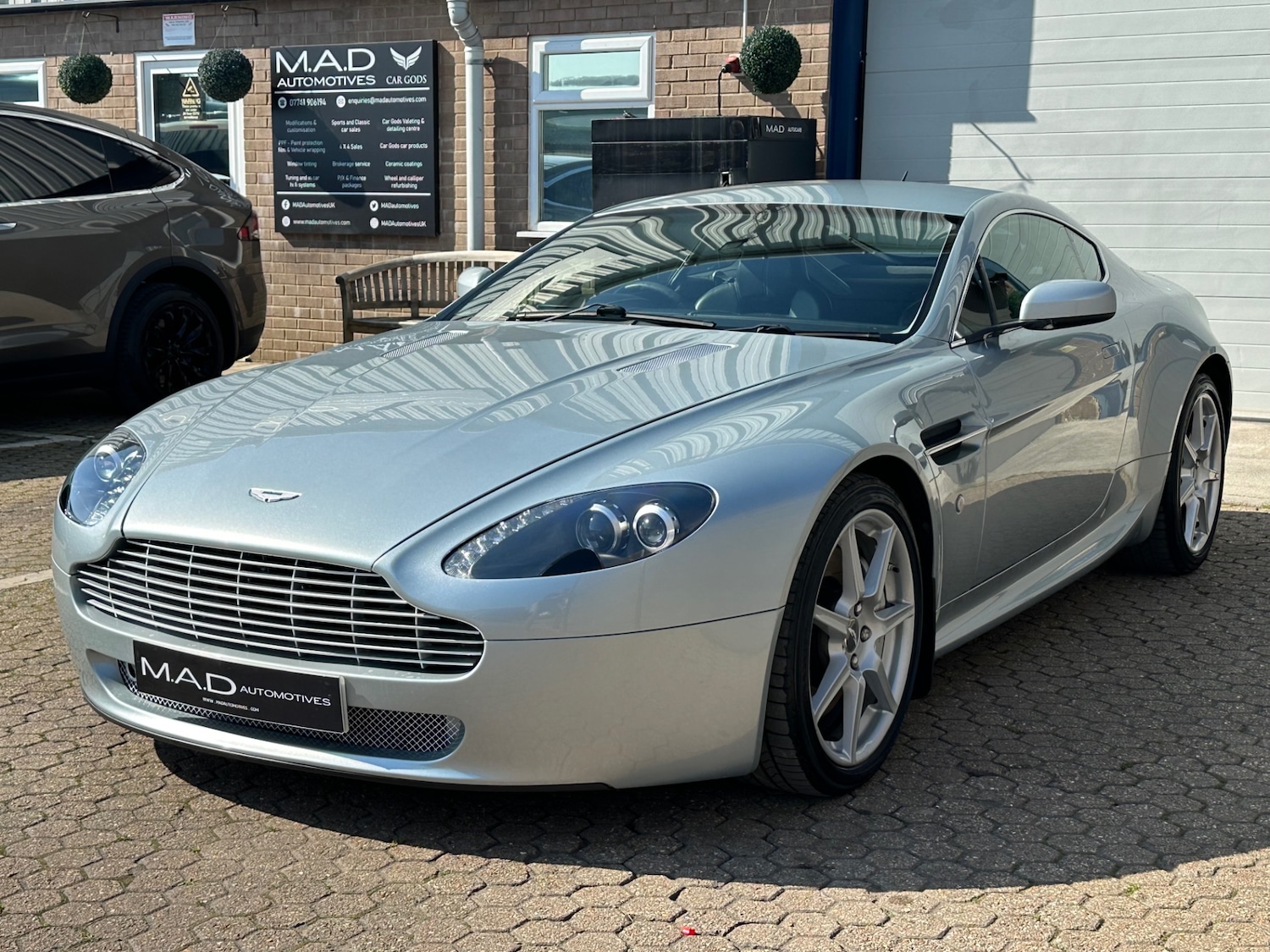 Used Aston Martin Vantage 2006 for sale - 77948650: Photo 3
