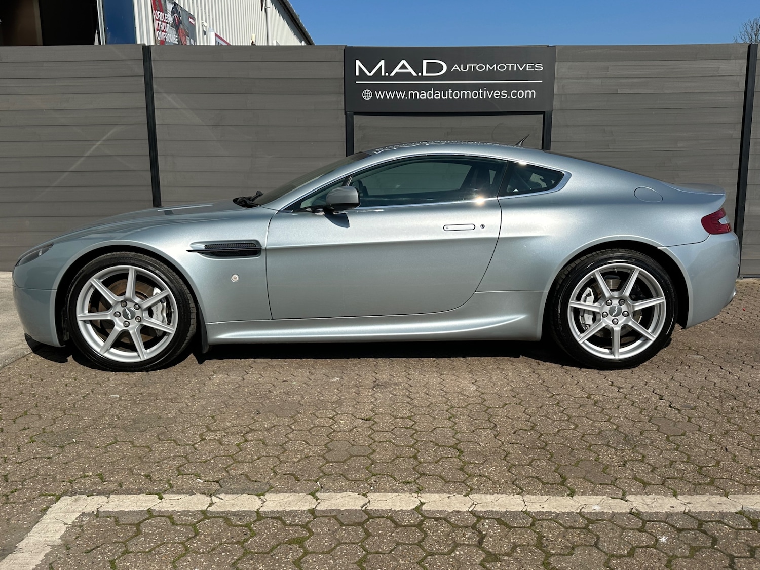 Used Aston Martin Vantage 2006 for sale - 77948650: Photo 5