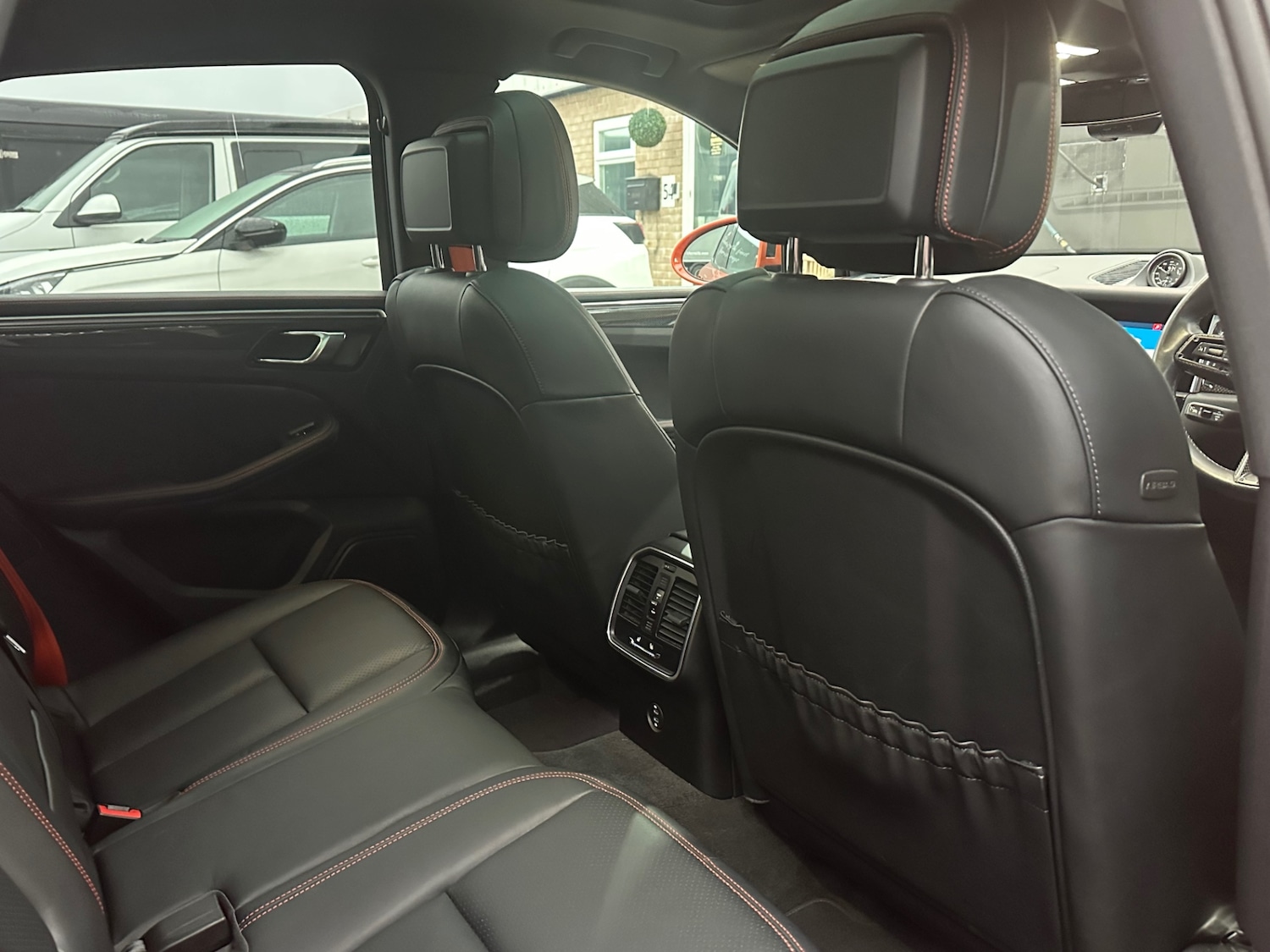 Used Porsche Macan 2023 for sale - 77034012: Photo 14