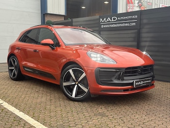 Used Porsche Macan 2023 for sale - 77034012: Photo