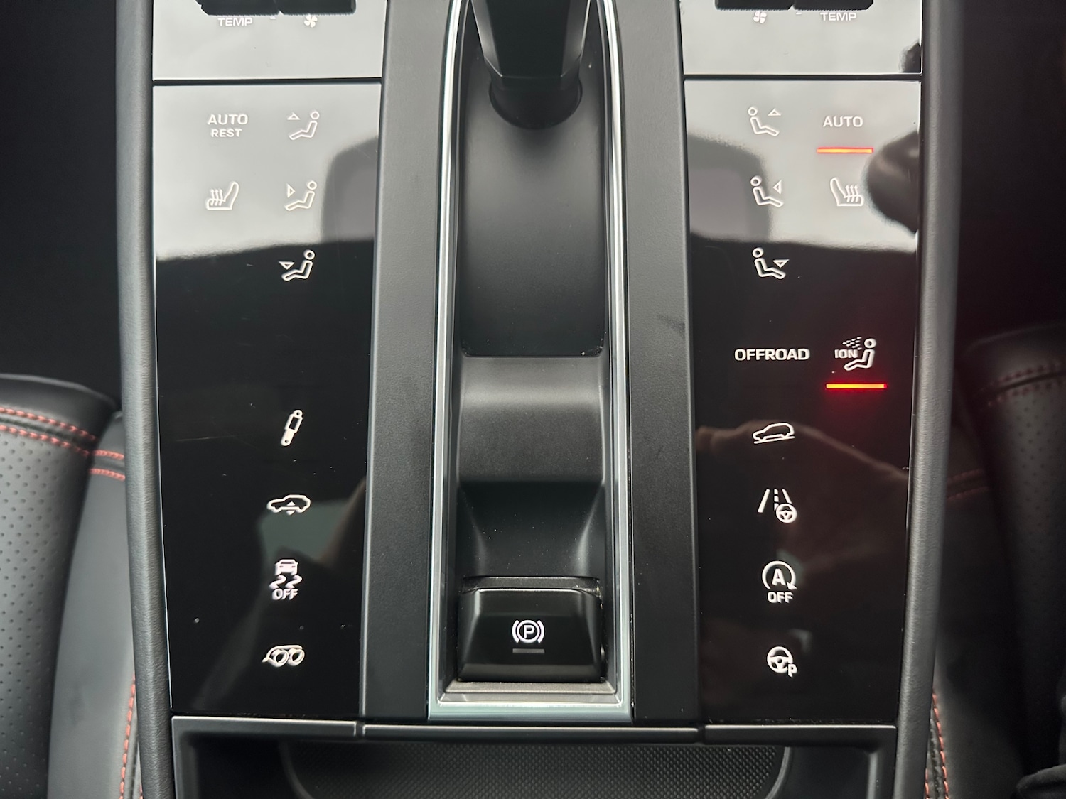 Used Porsche Macan 2023 for sale - 77034012: Photo 23