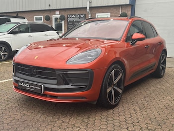 Used Porsche Macan 2023 for sale - 77034012: Photo