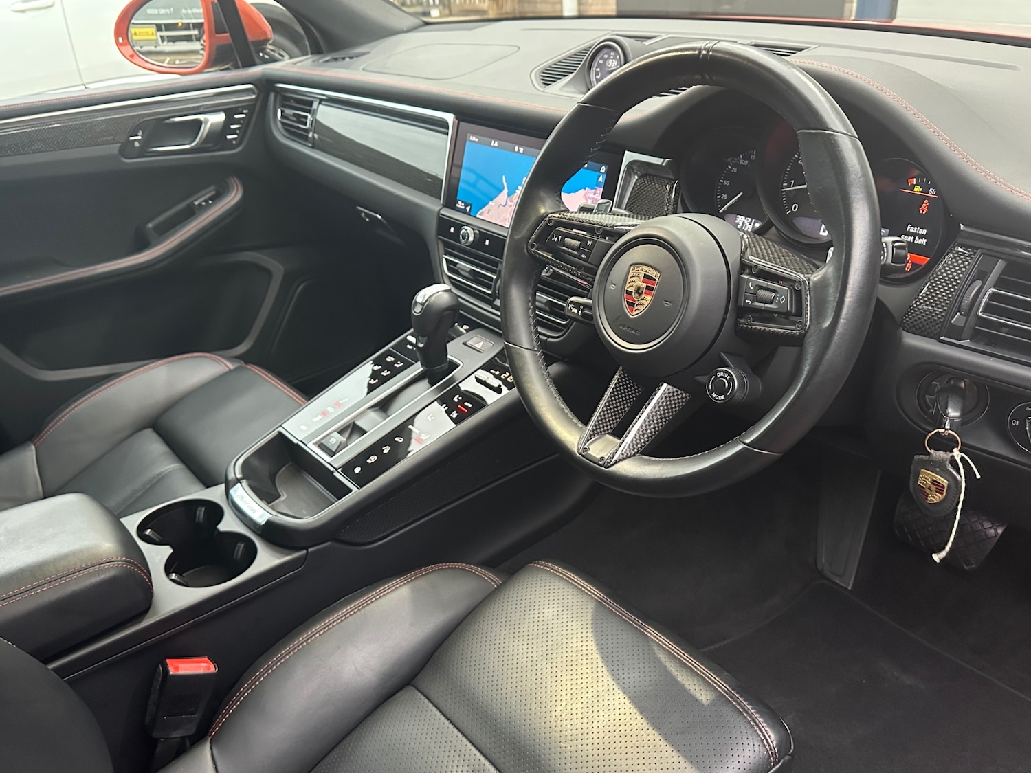 Used Porsche Macan 2023 for sale - 77034012: Photo 9