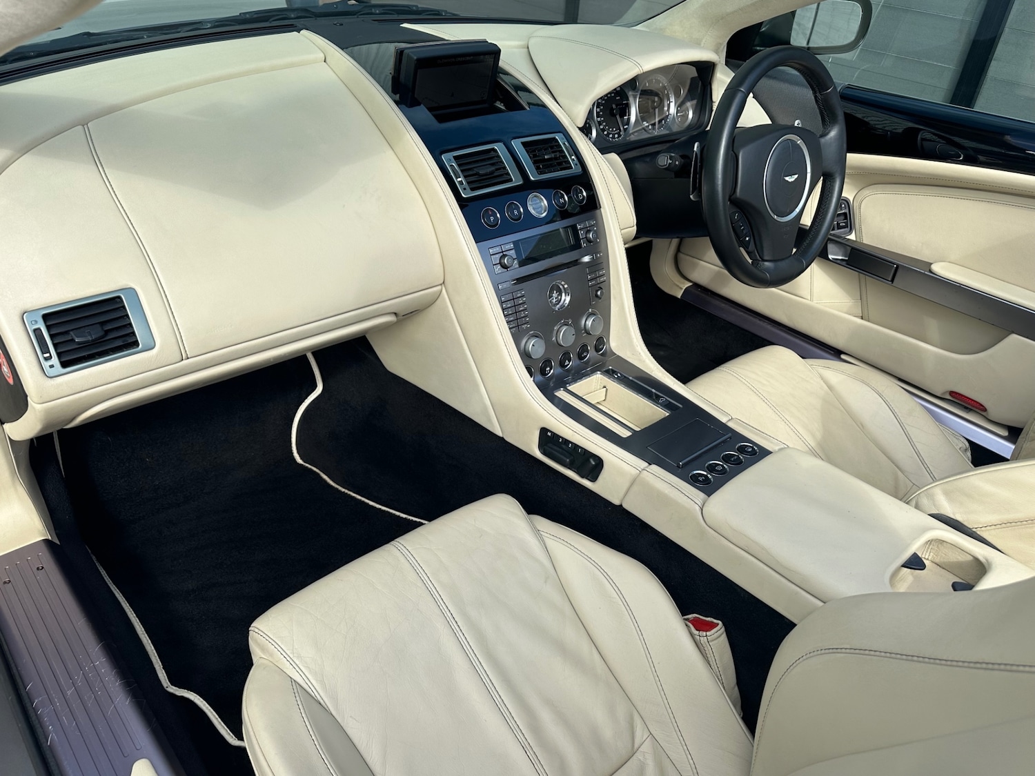 Used Aston Martin DB9 2007 for sale - 77950240: Photo 12