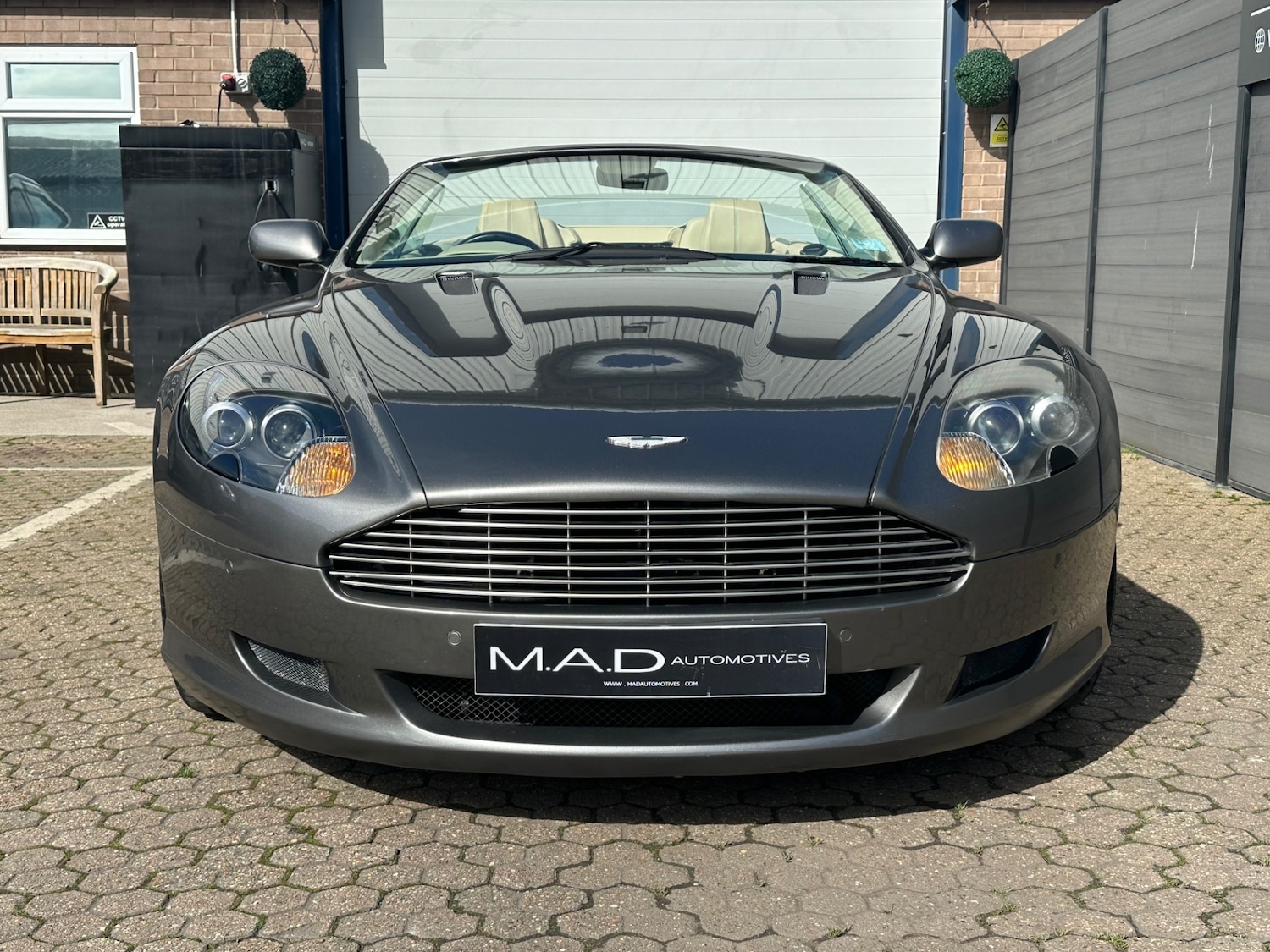 Used Aston Martin DB9 2007 for sale - 77950240: Photo 2