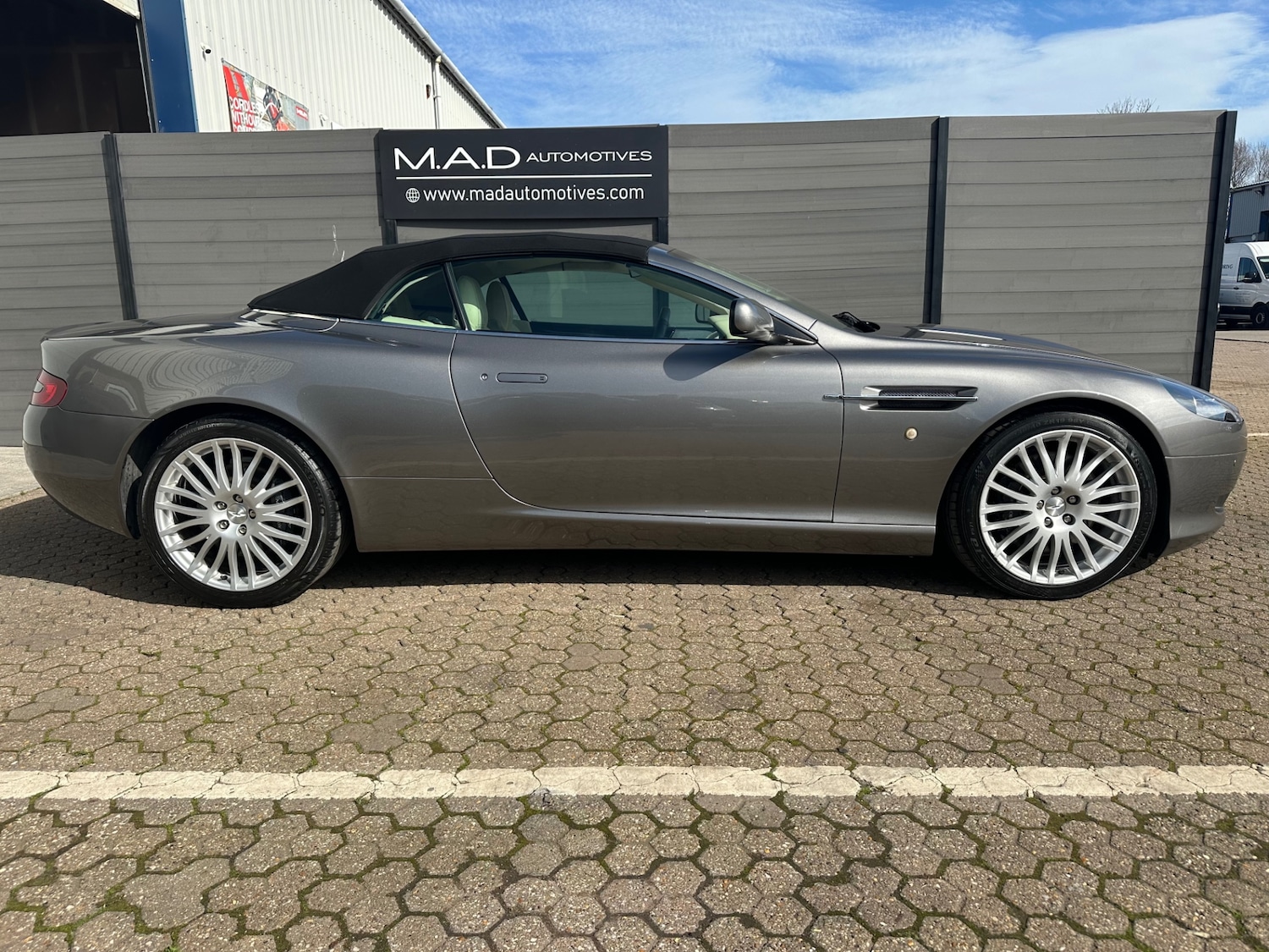 Used Aston Martin DB9 2007 for sale - 77950240: Photo 5
