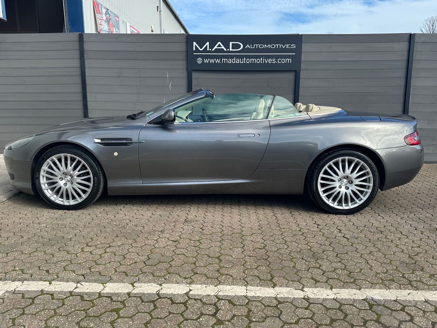 Used Aston Martin DB9 2007 for sale - 77950240: Photo 6
