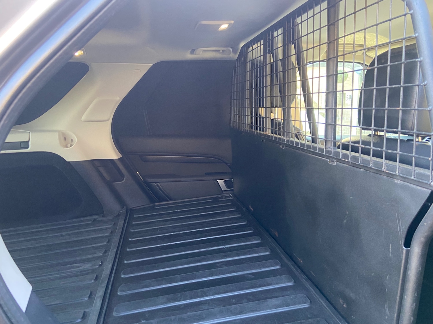 Used Land Rover Discovery 2019 for sale - 77062128: Photo 18