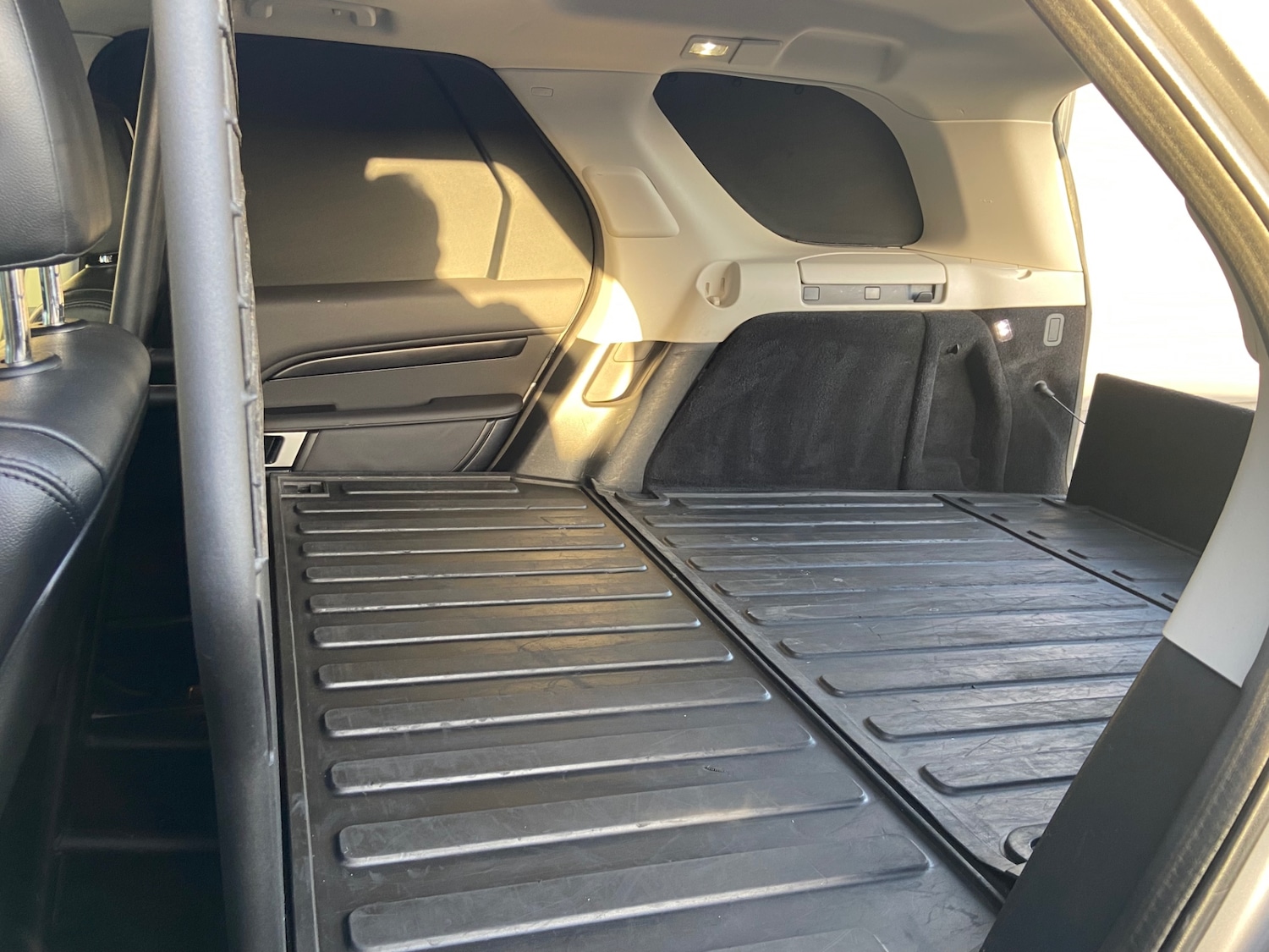 Used Land Rover Discovery 2019 for sale - 77062128: Photo 19