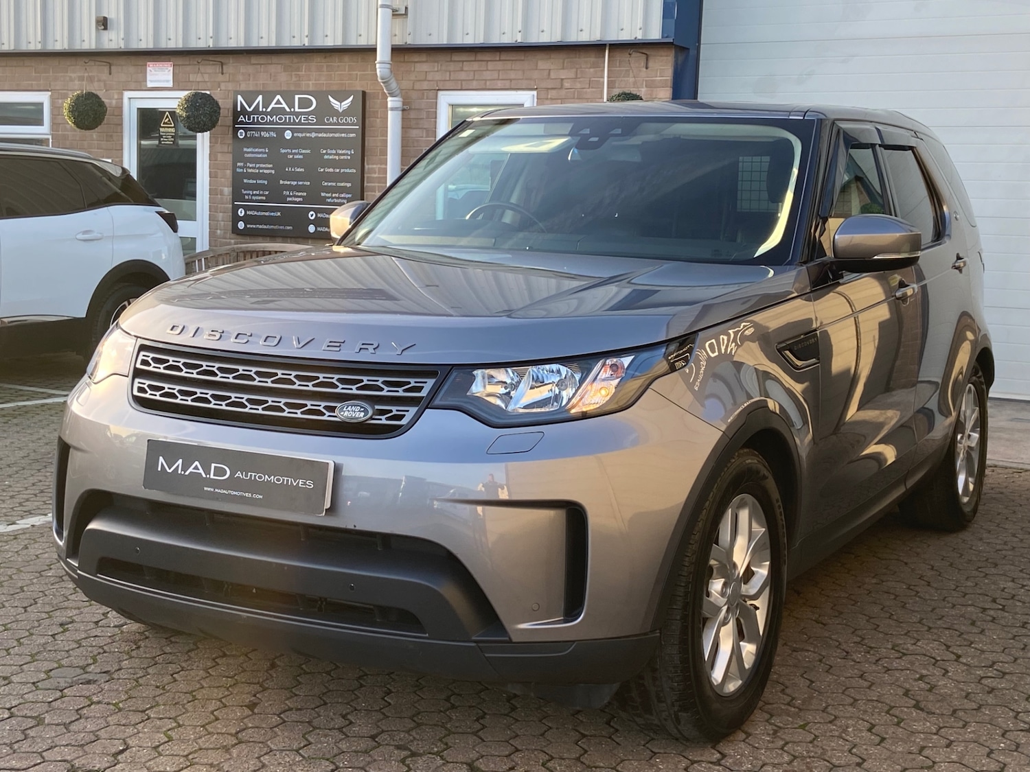 Used Land Rover Discovery 2019 for sale - 77062128: Photo 3