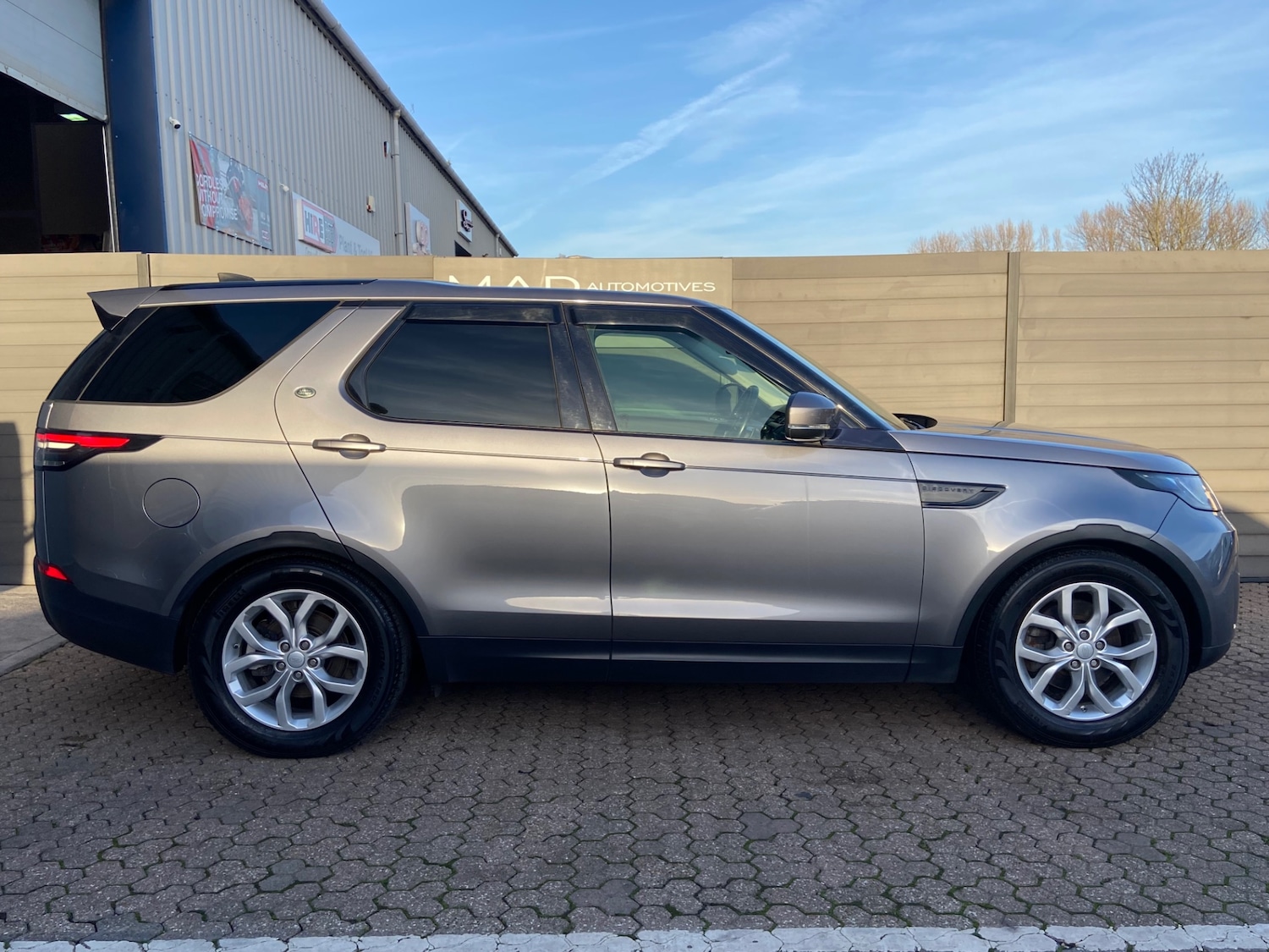 Used Land Rover Discovery 2019 for sale - 77062128: Photo 4