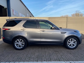 Used Land Rover Discovery 2019 for sale - 77062128: Photo