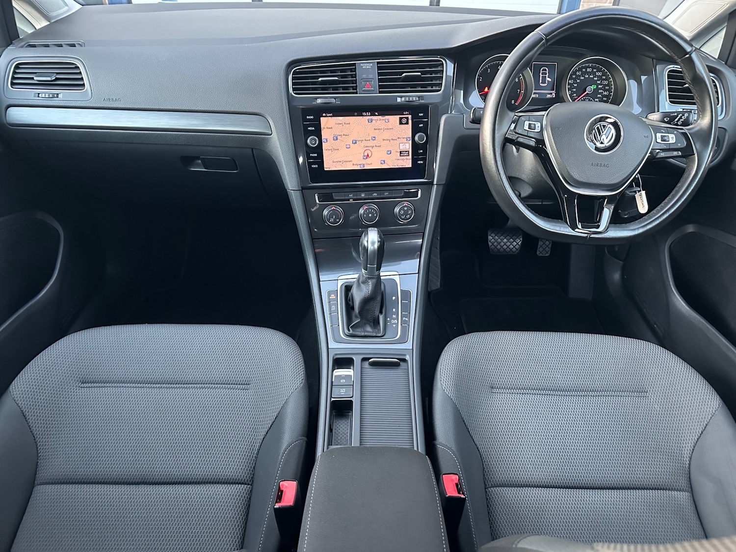 Used Volkswagen Golf 2018 for sale - 76696680: Photo 10