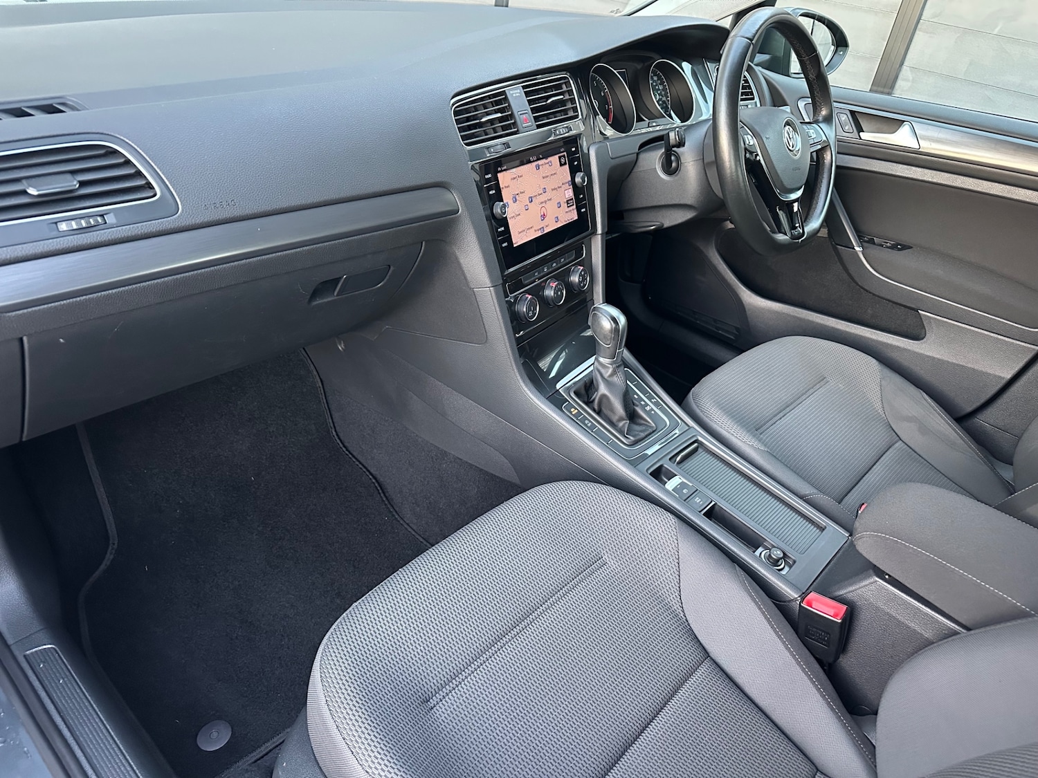 Used Volkswagen Golf 2018 for sale - 76696680: Photo 11