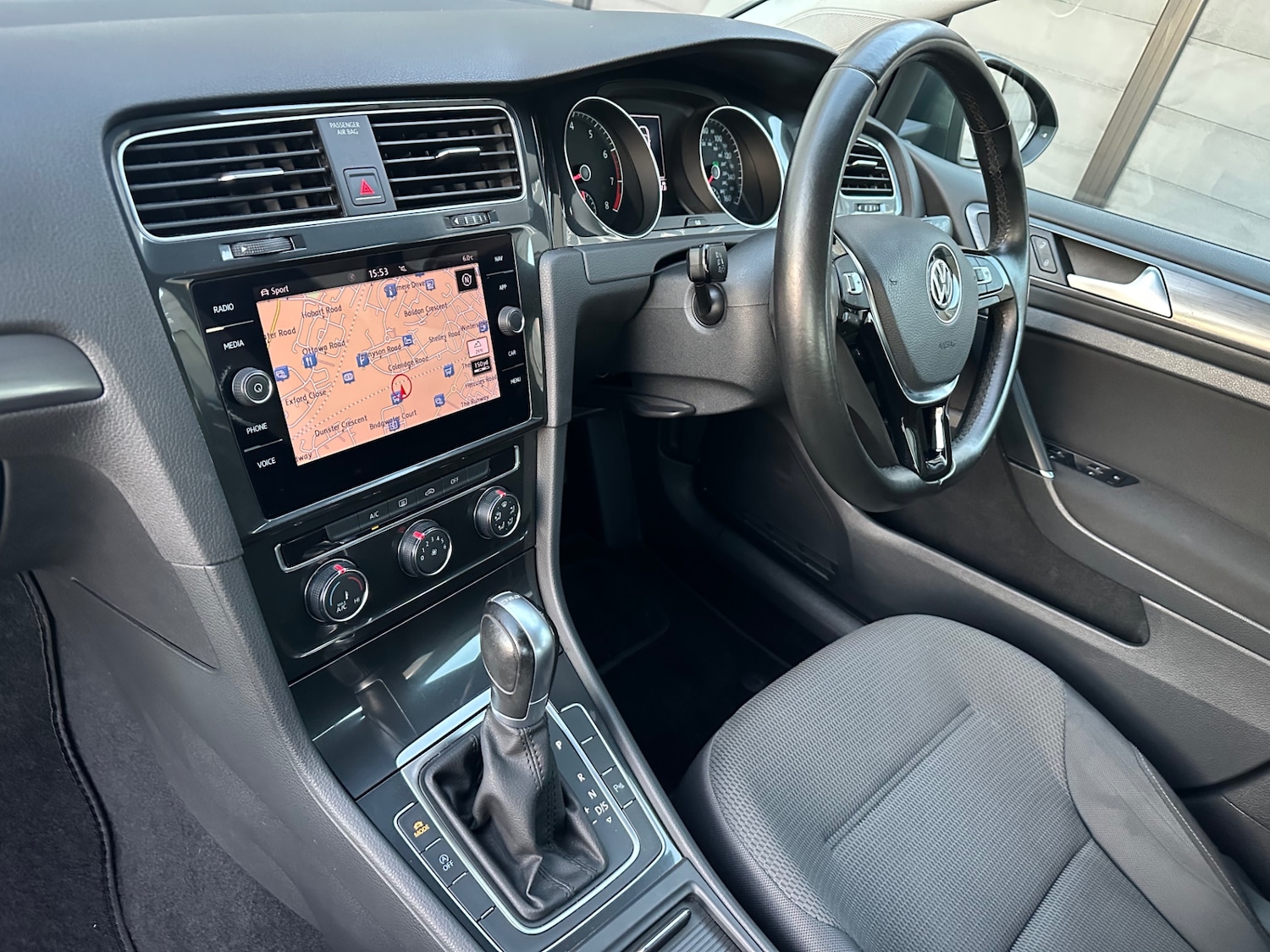 Used Volkswagen Golf 2018 for sale - 76696680: Photo 18