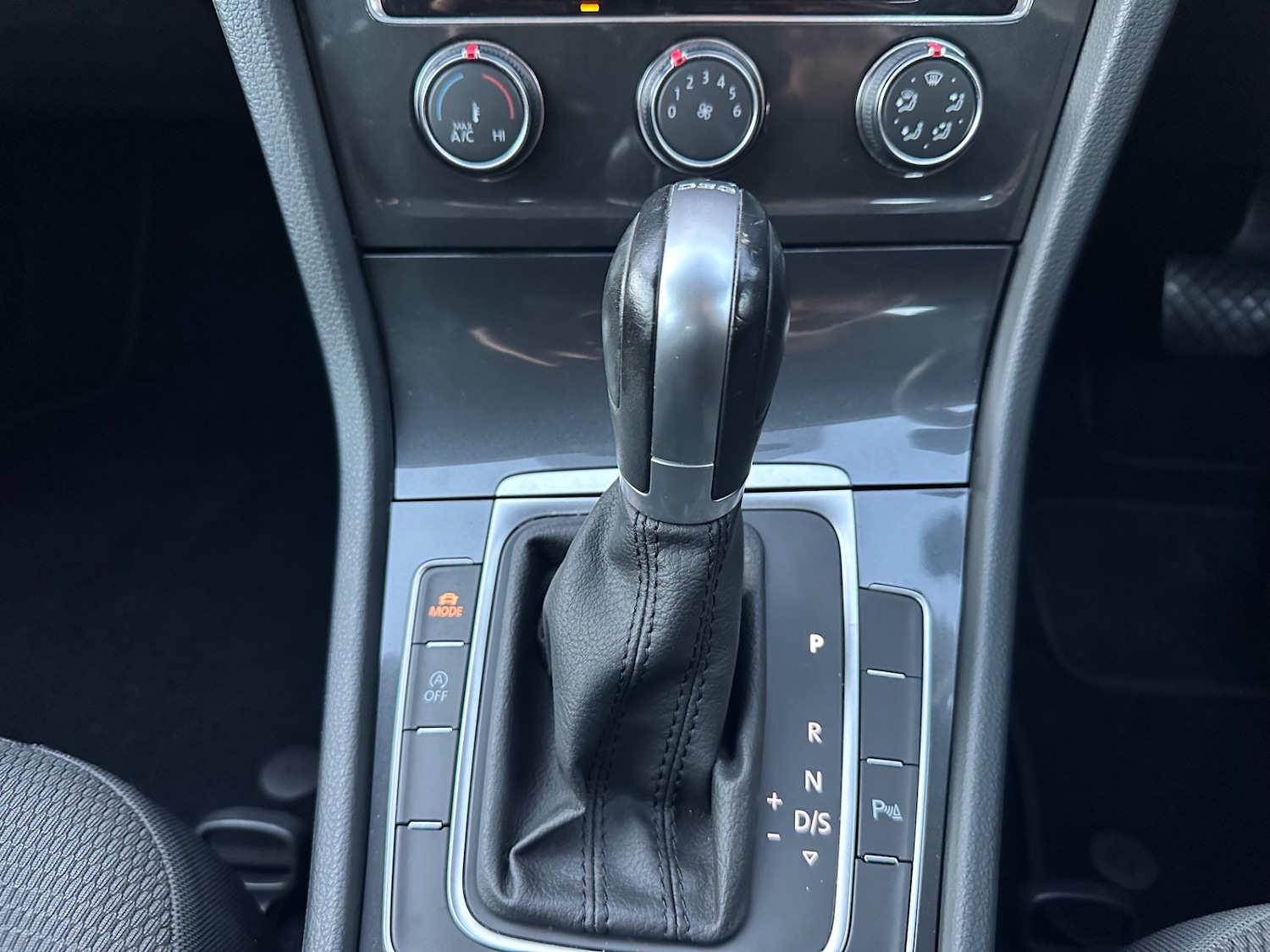 Used Volkswagen Golf 2018 for sale - 76696680: Photo 19