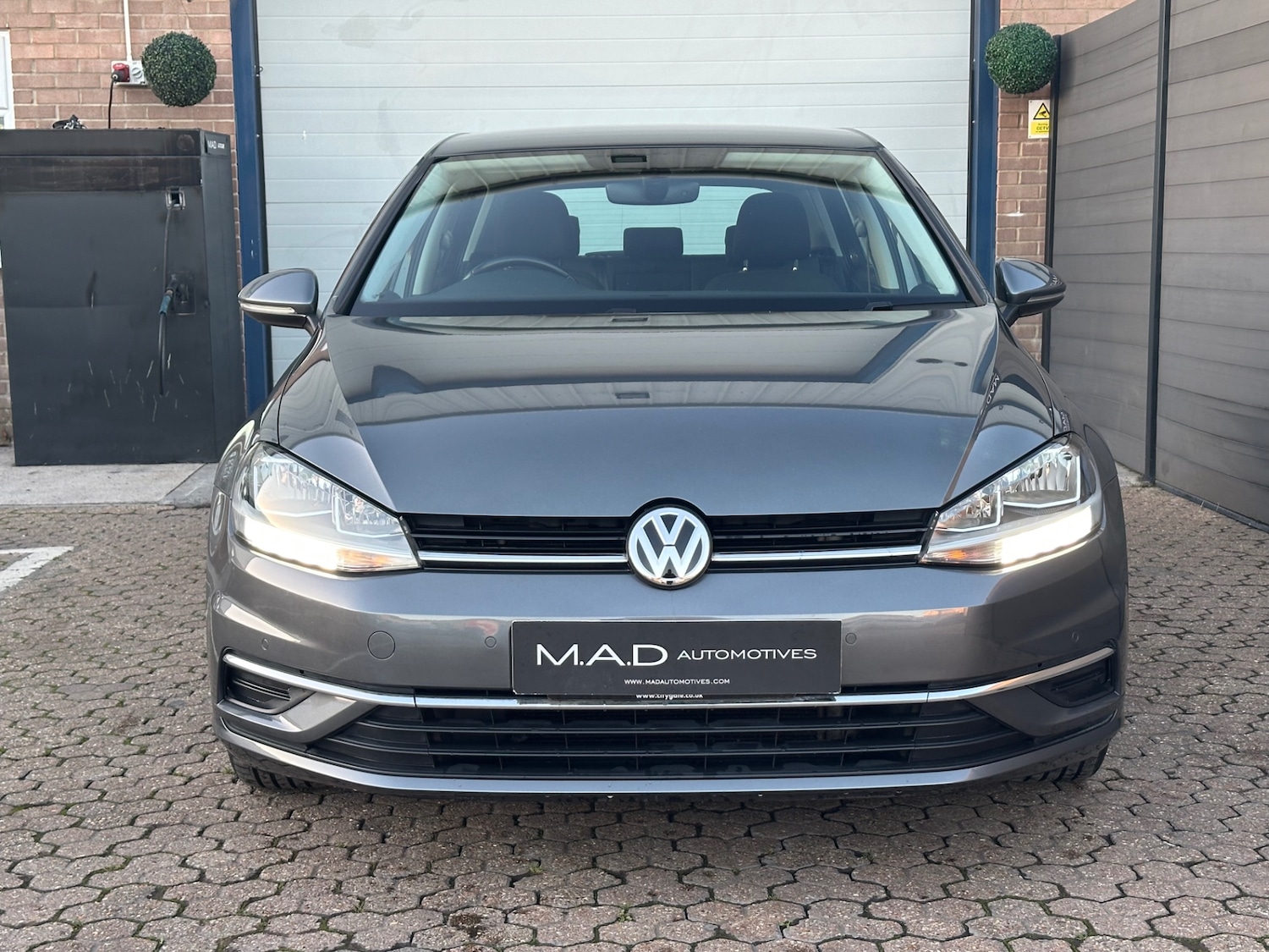 Used Volkswagen Golf 2018 for sale - 76696680: Photo 2