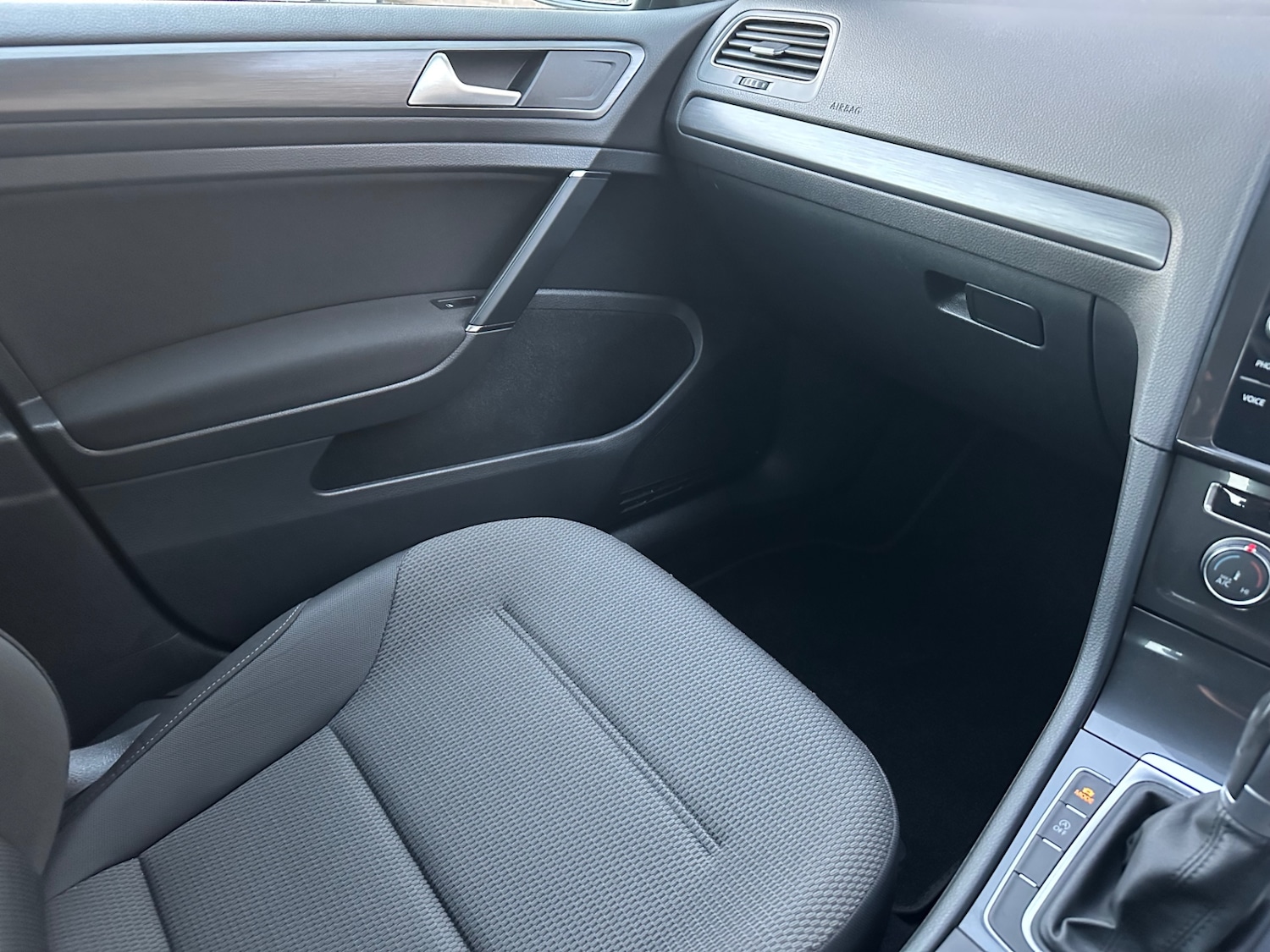 Used Volkswagen Golf 2018 for sale - 76696680: Photo 22