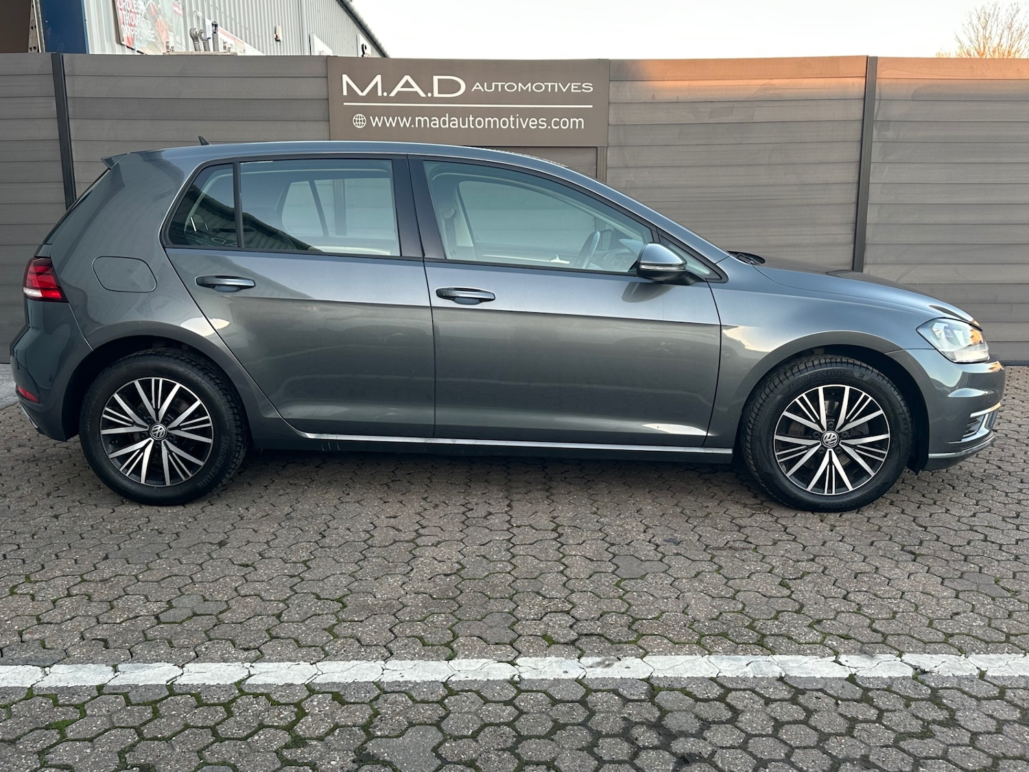 Used Volkswagen Golf 2018 for sale - 76696680: Photo 4
