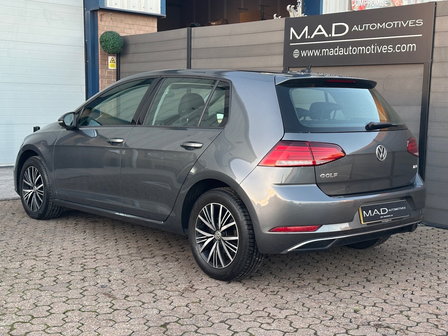 Used Volkswagen Golf 2018 for sale - 76696680: Photo 6