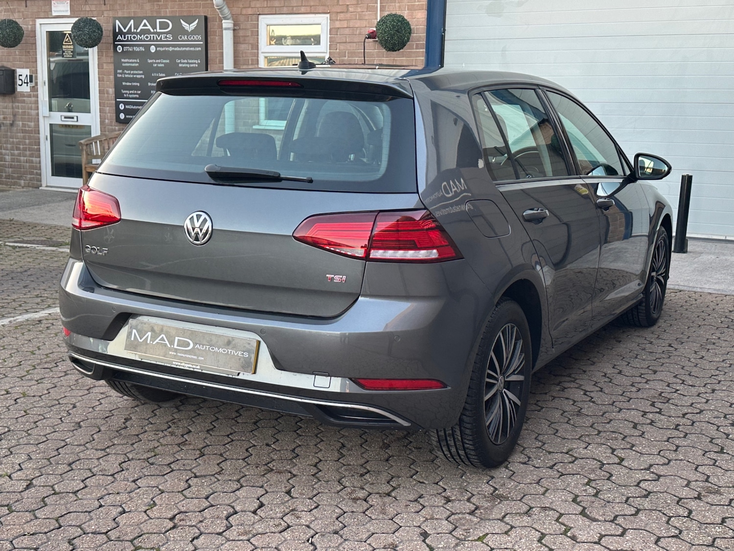 Used Volkswagen Golf 2018 for sale - 76696680: Photo 8