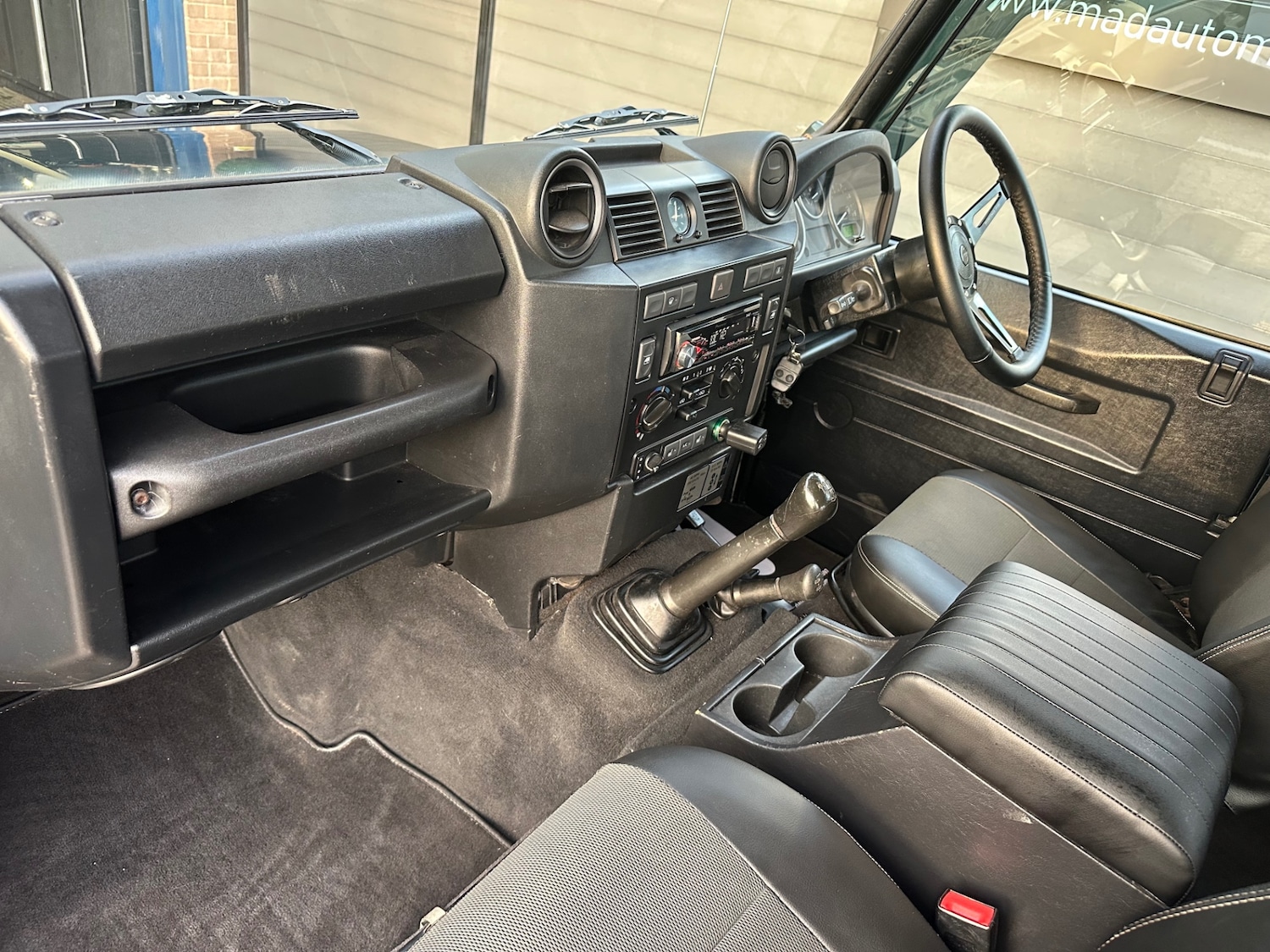 Used Land Rover Defender 2012 for sale - 76971124: Photo 11