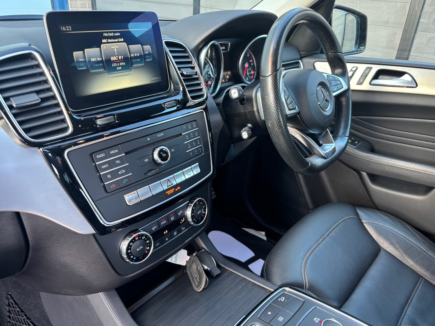 Used Mercedes-Benz GLE 2017 for sale - 77950336: Photo 19