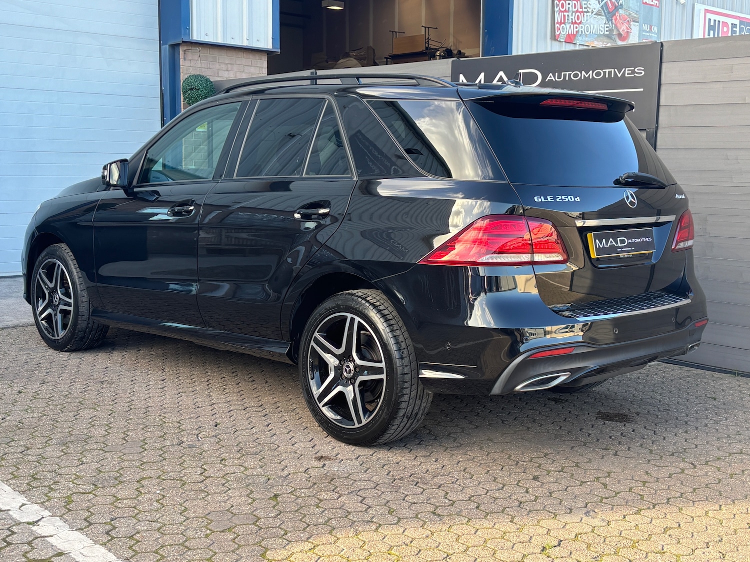 Used Mercedes-Benz GLE 2017 for sale - 77950336: Photo 6