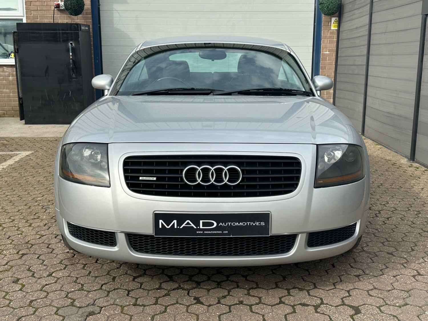 Used Audi TT 2001 for sale - 77744216: Photo 2