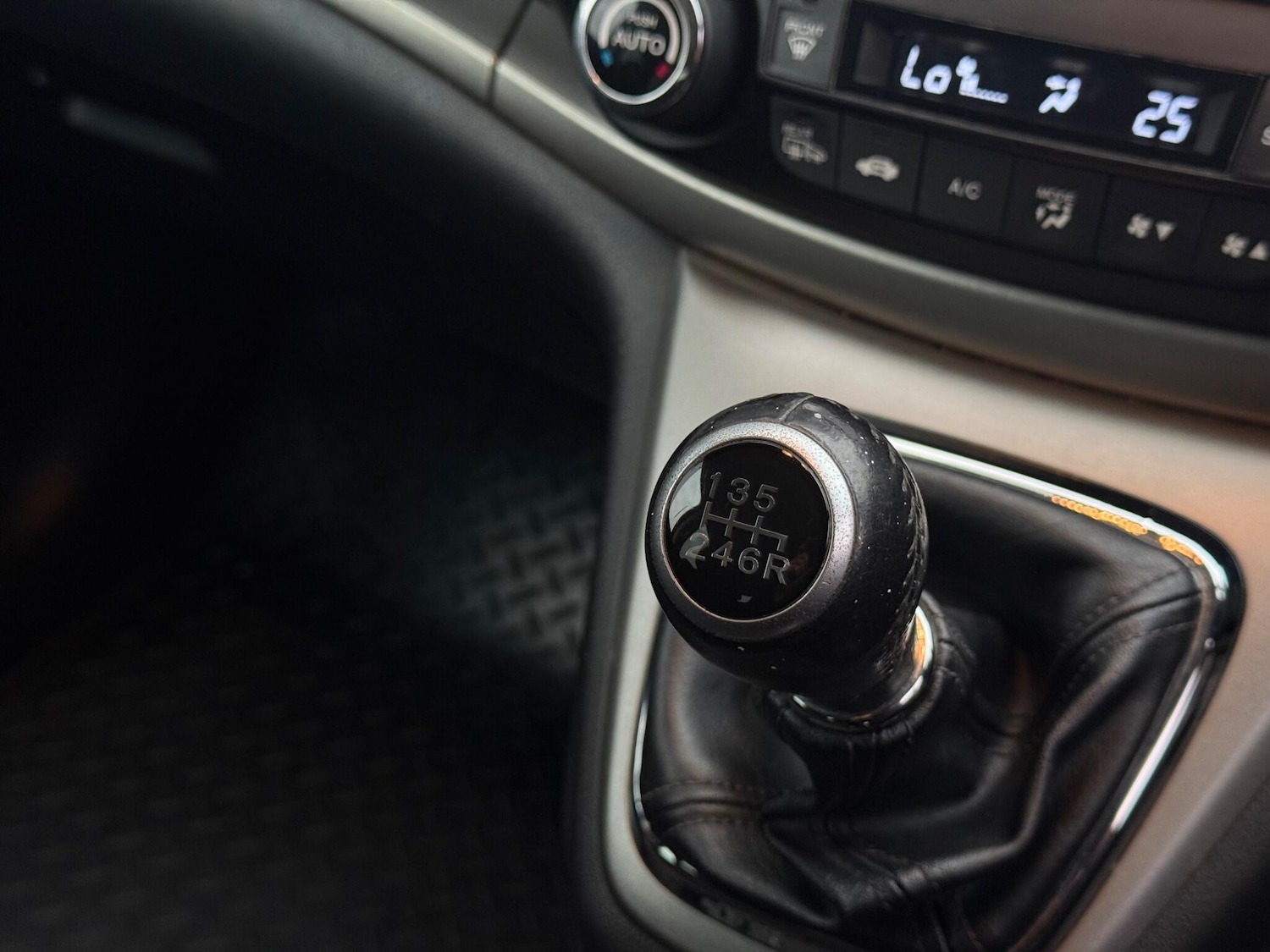 Used Honda CR-V 2014 for sale - 76735433: Photo 36