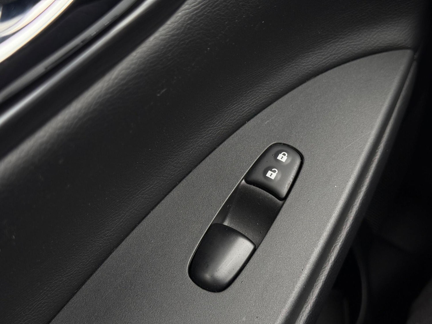 Used Nissan Pulsar 2015 for sale - 77695934: Photo 65