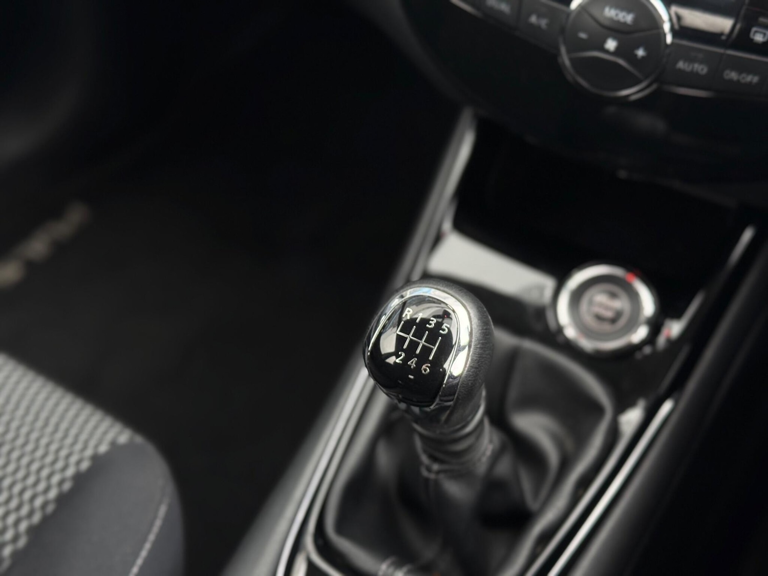 Used Nissan Pulsar 2015 for sale - 77695934: Photo 72