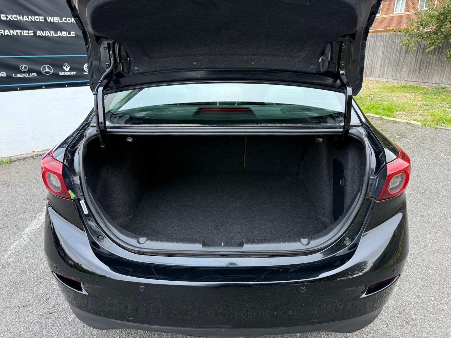 Used Mazda Mazda3 2014 for sale - 76299484: Photo 22