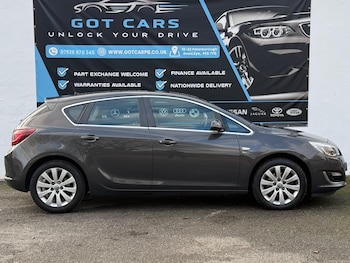 Used Vauxhall Astra 2015 for sale - 77050263: Photo