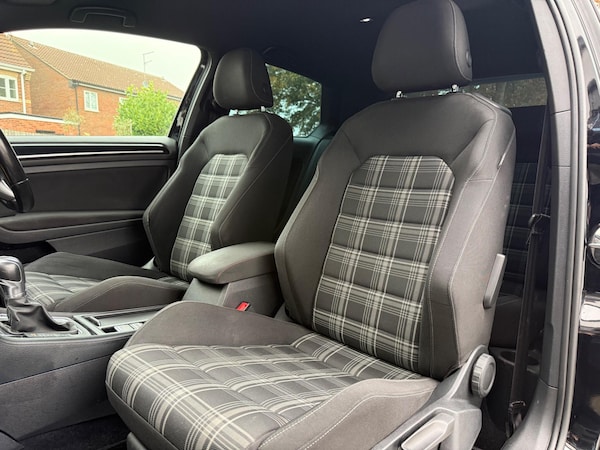 Used Volkswagen Golf 2015 for sale - 76299505: Photo 25