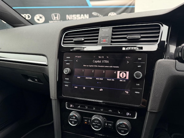 Used Volkswagen Golf 2015 for sale - 76299505: Photo 30