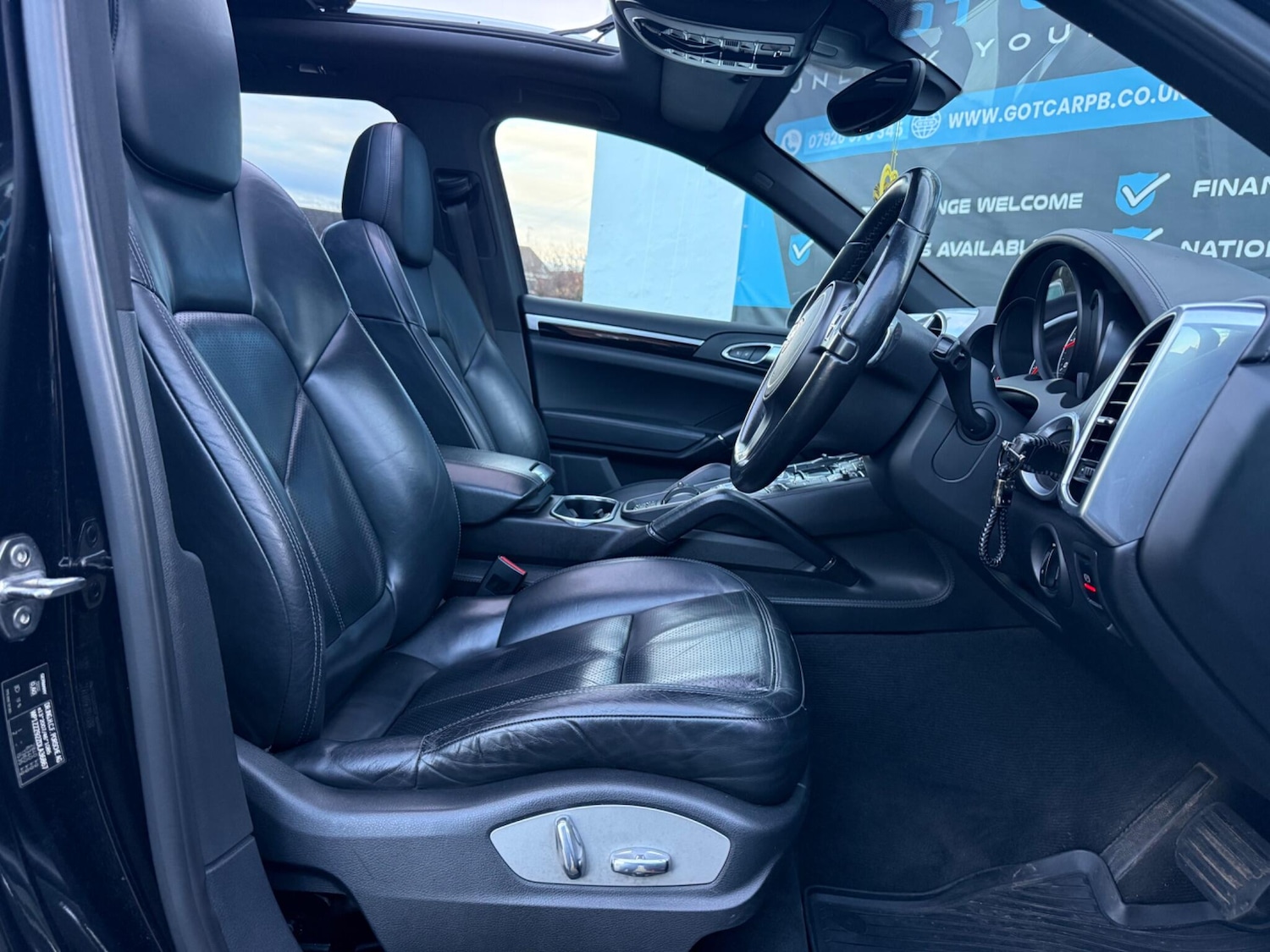 Used Porsche Cayenne 2013 for sale - 76572416: Photo 21