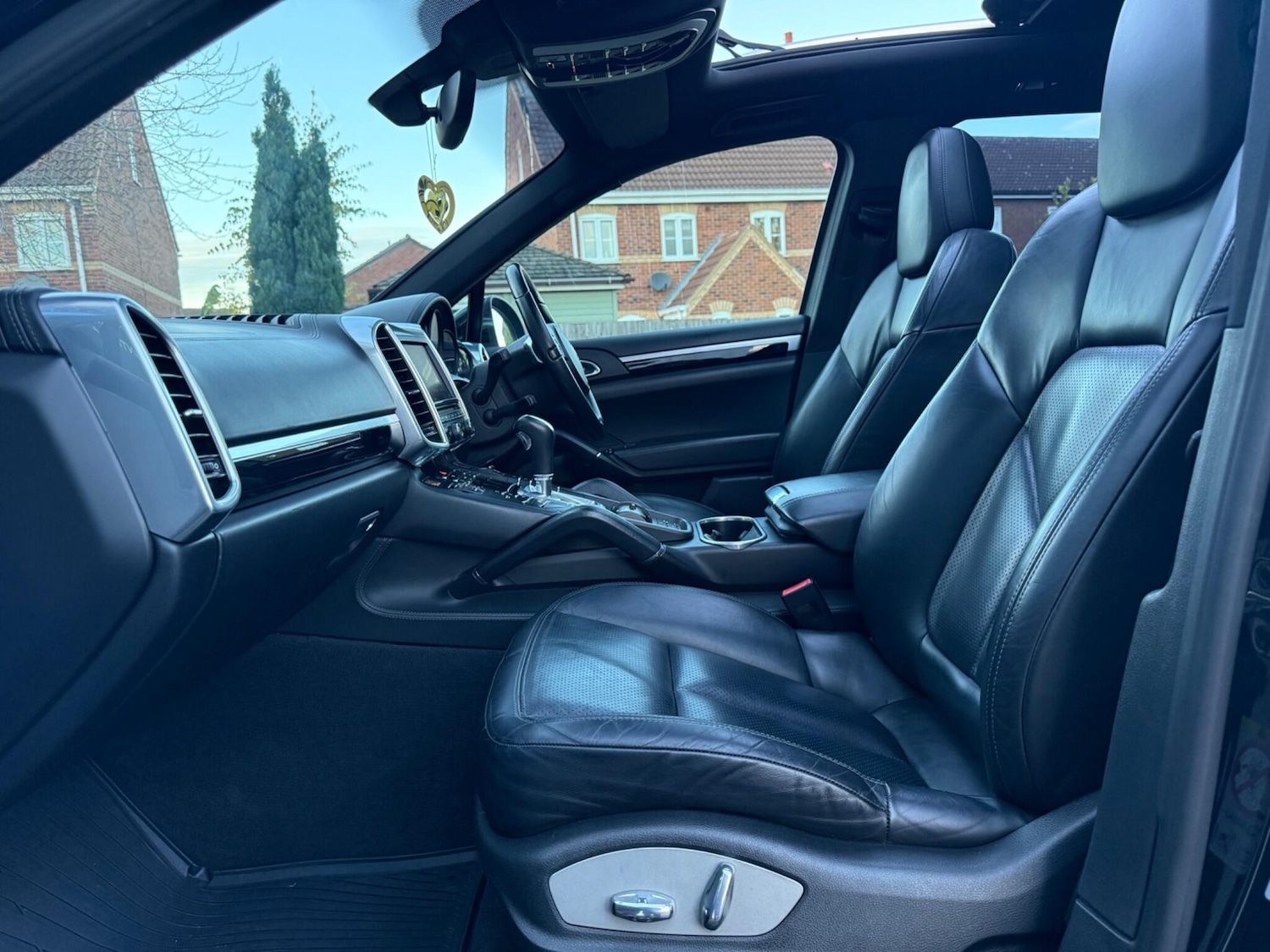 Used Porsche Cayenne 2013 for sale - 76572416: Photo 31