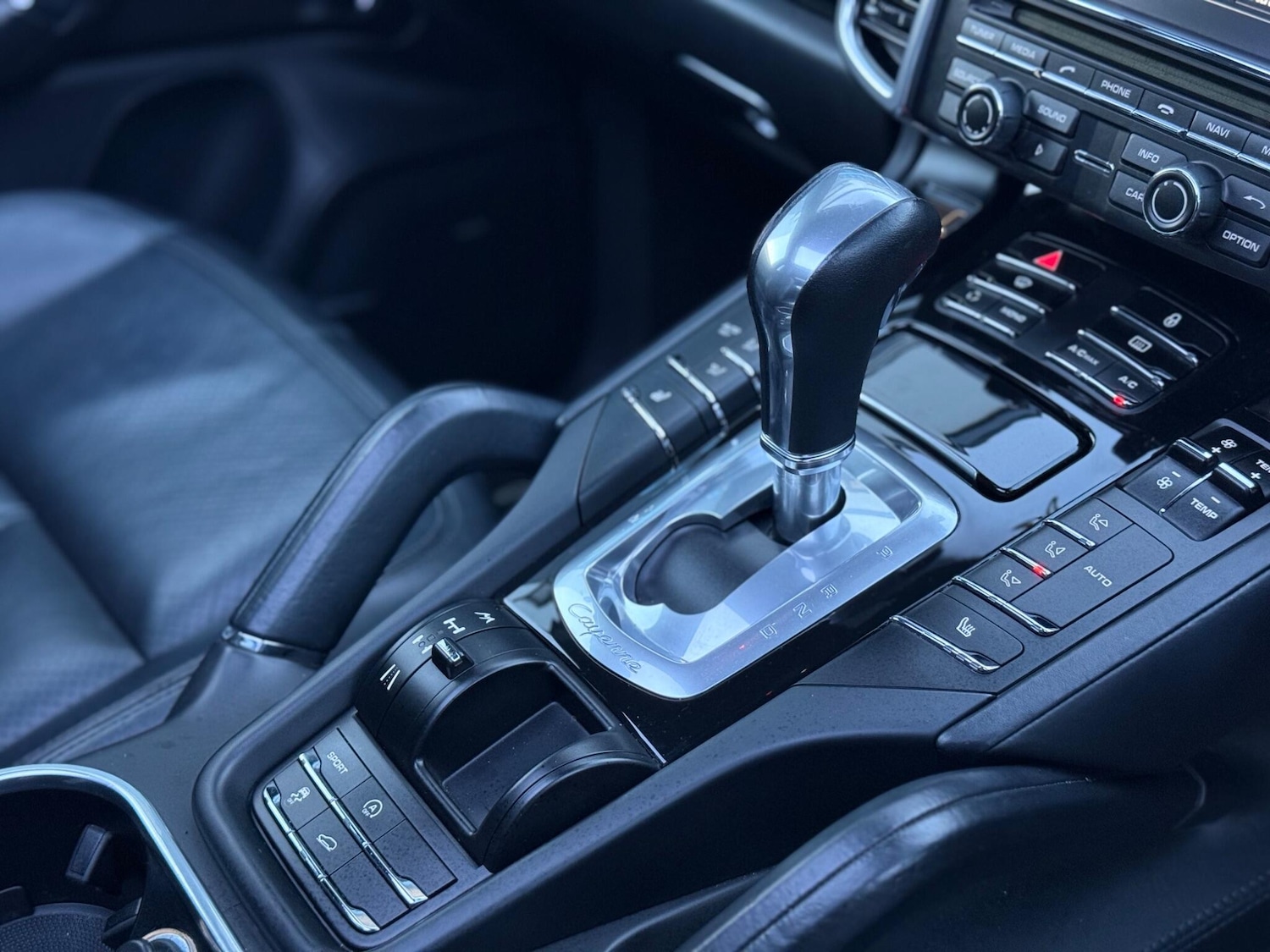 Used Porsche Cayenne 2013 for sale - 76572416: Photo 36