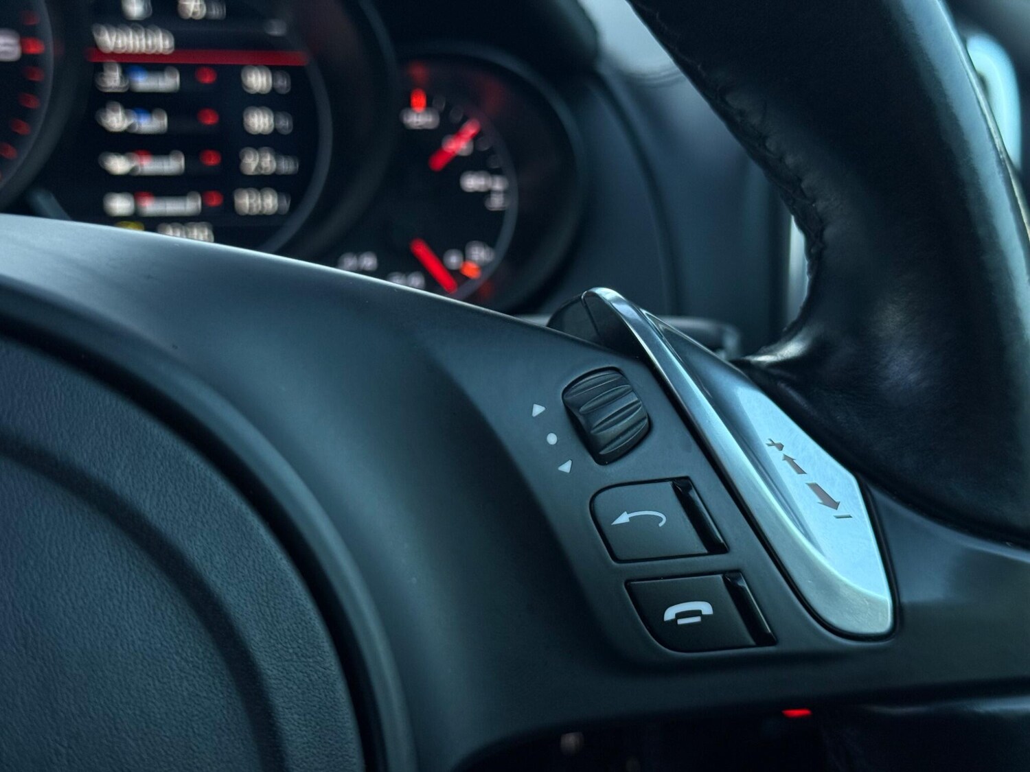 Used Porsche Cayenne 2013 for sale - 76572416: Photo 53